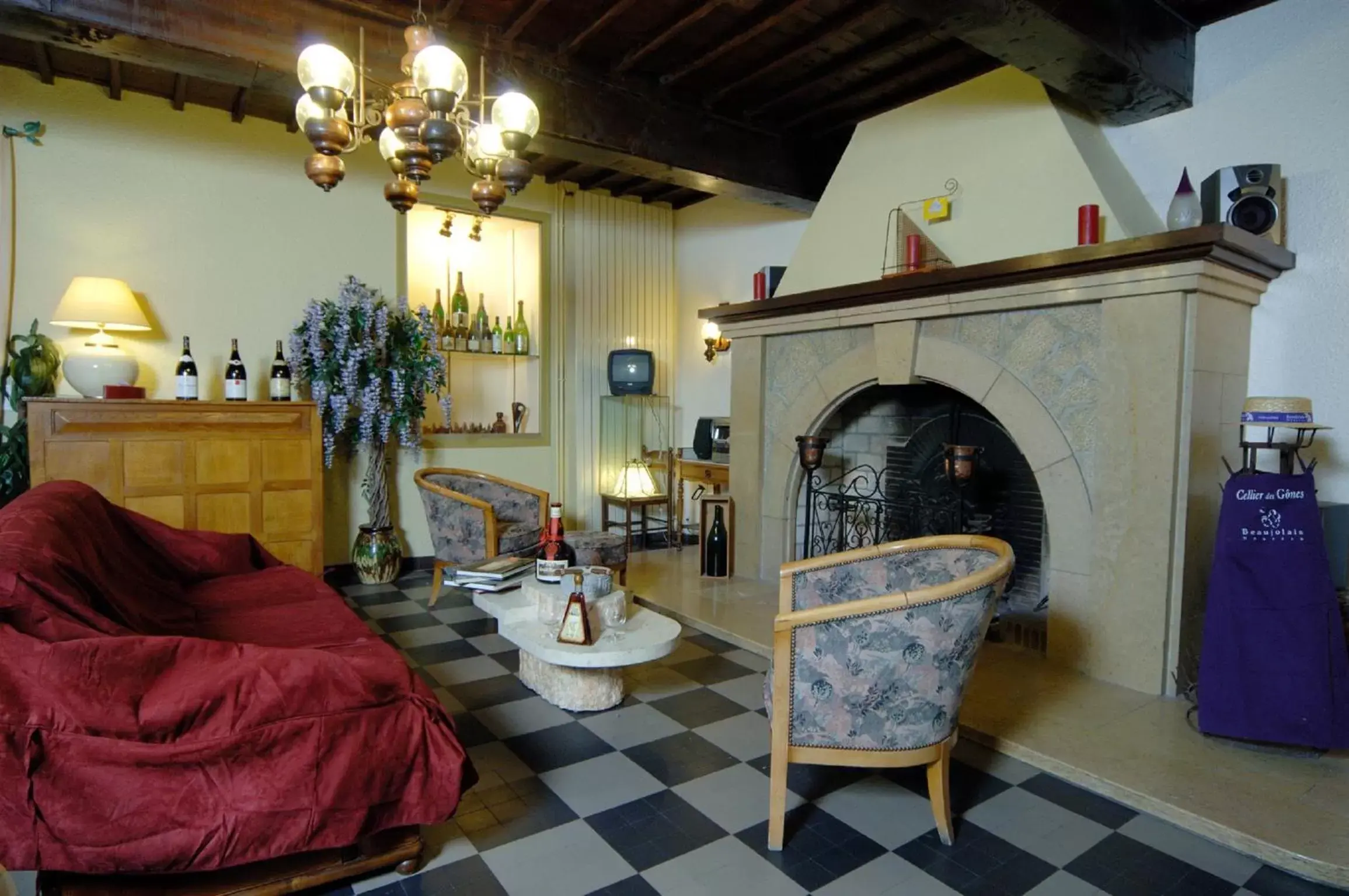 Patio in Le Logis Des Voyageurs