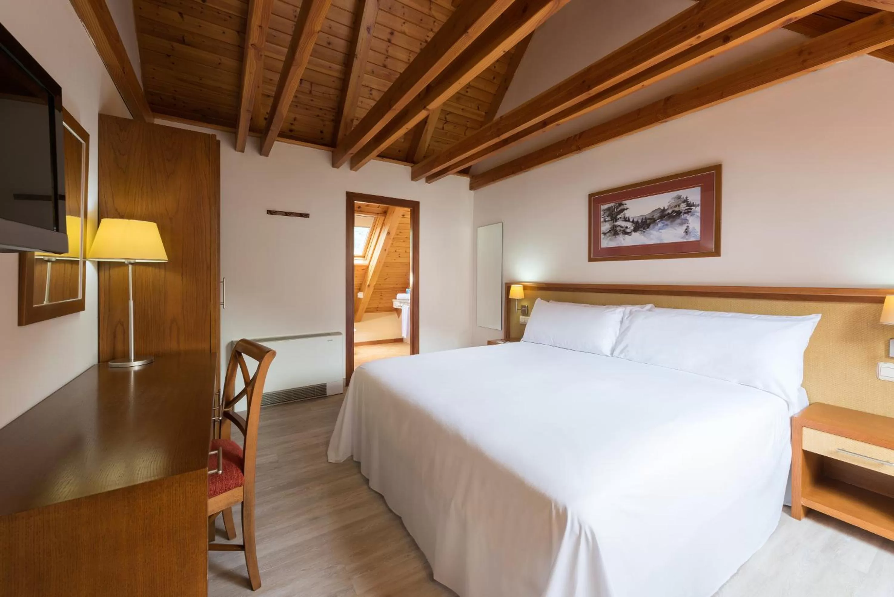 Bedroom, Bed in Hotel Vielha Val d'Aran, Affiliated by Meliá