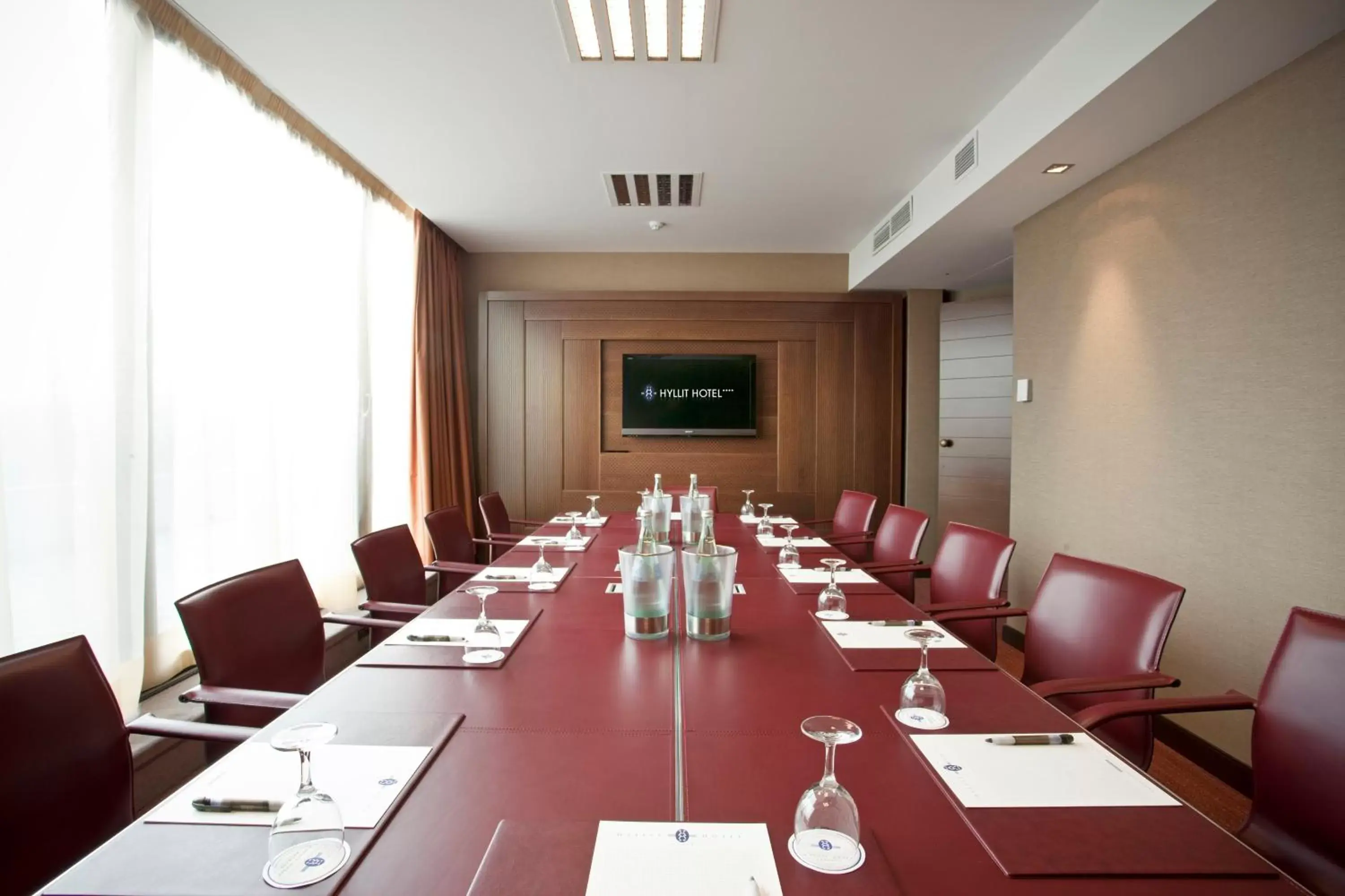 Business facilities in Hyllit Hotel