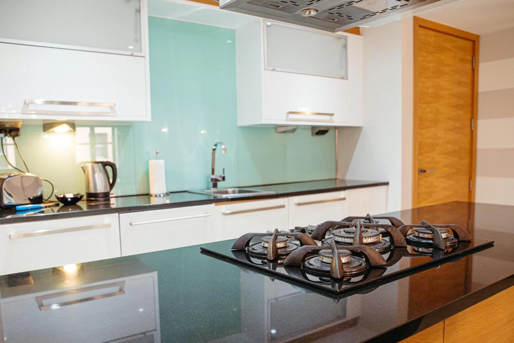 Kitchen or kitchenette in Posh Pads - Liverpool 1 - Apart-Hotel