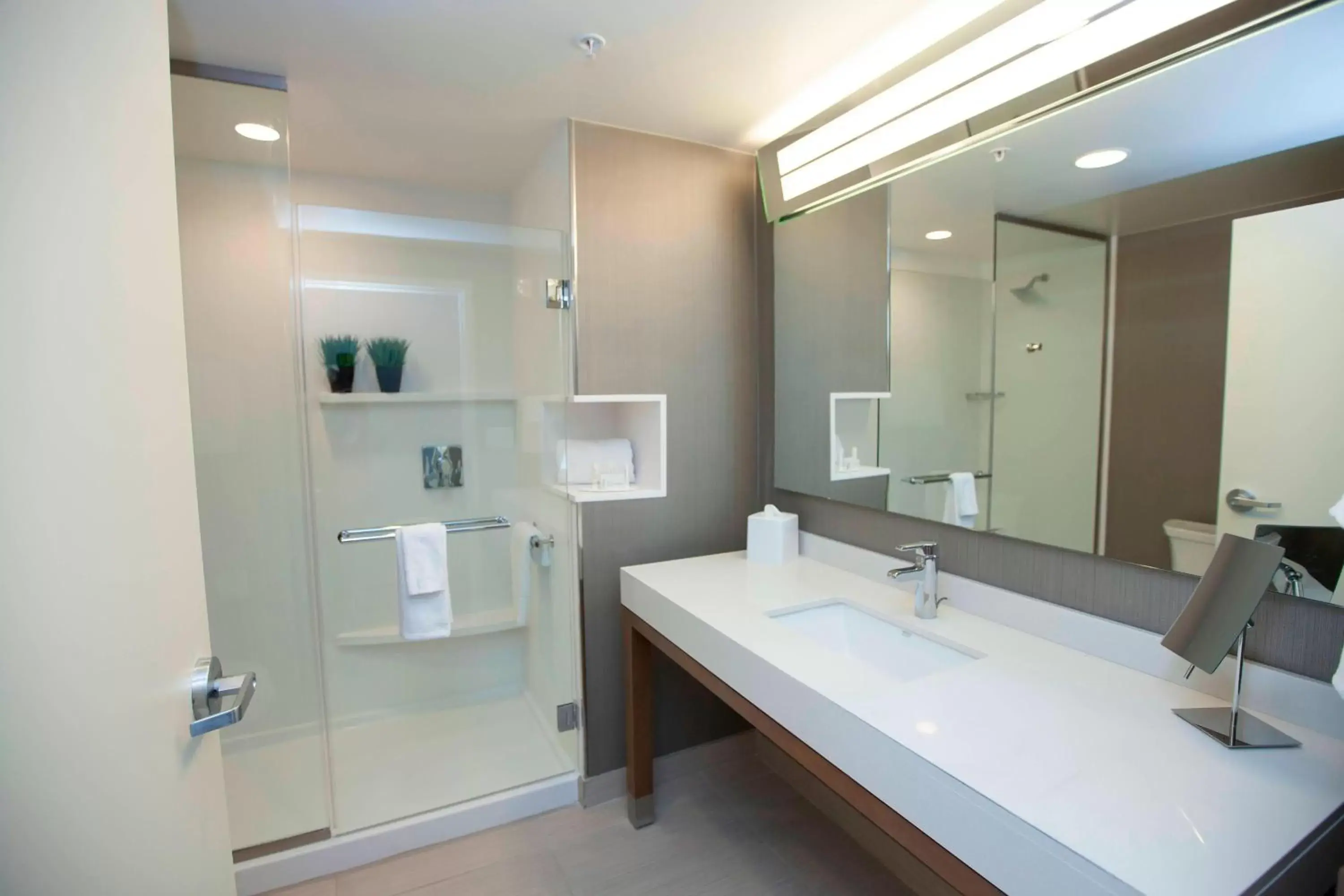 Bathroom in Courtyard by Marriott Houston Springwoods Village