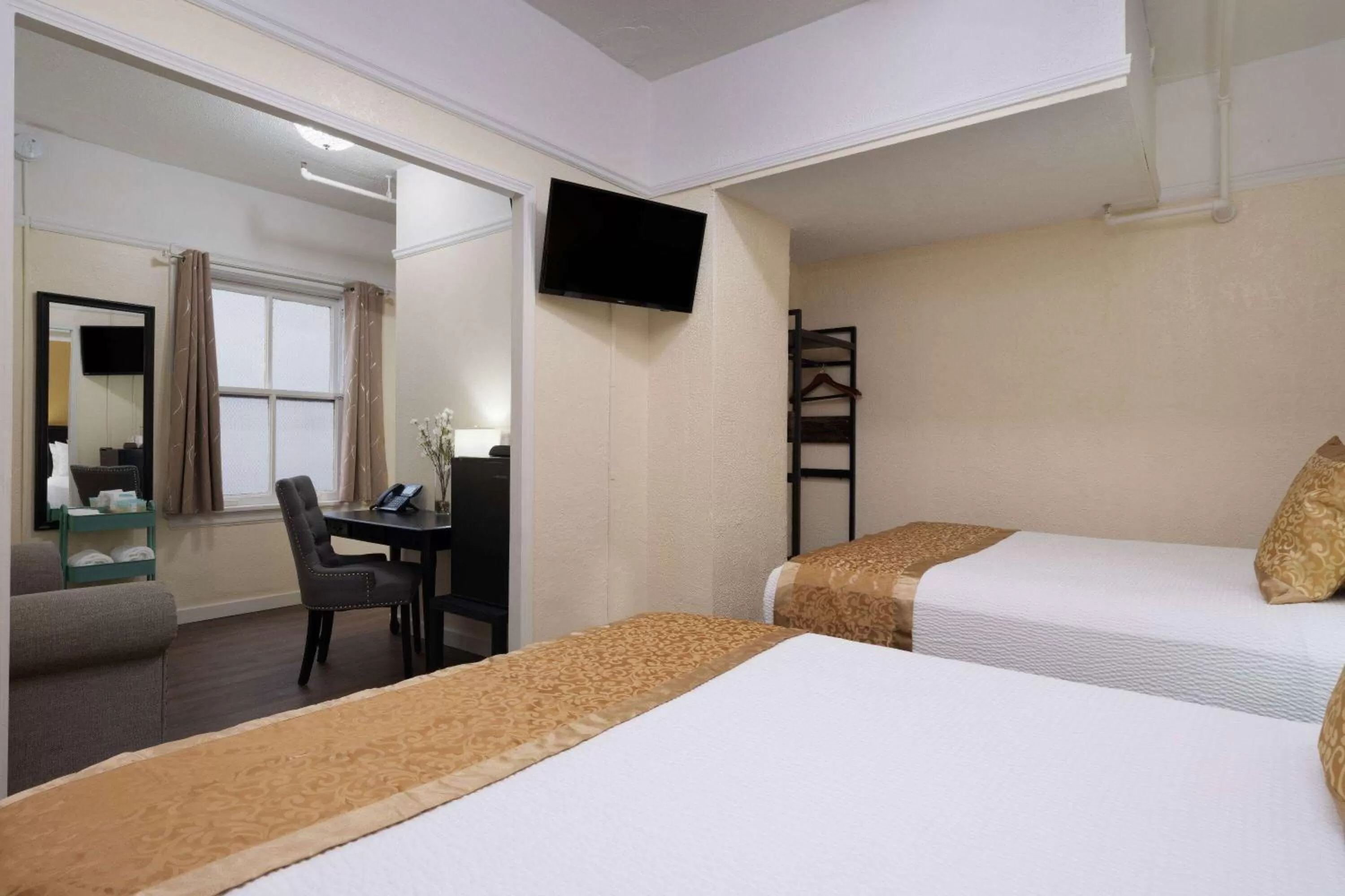 Bed in Gilmore Hotel, Trademark Collection by Wyndham