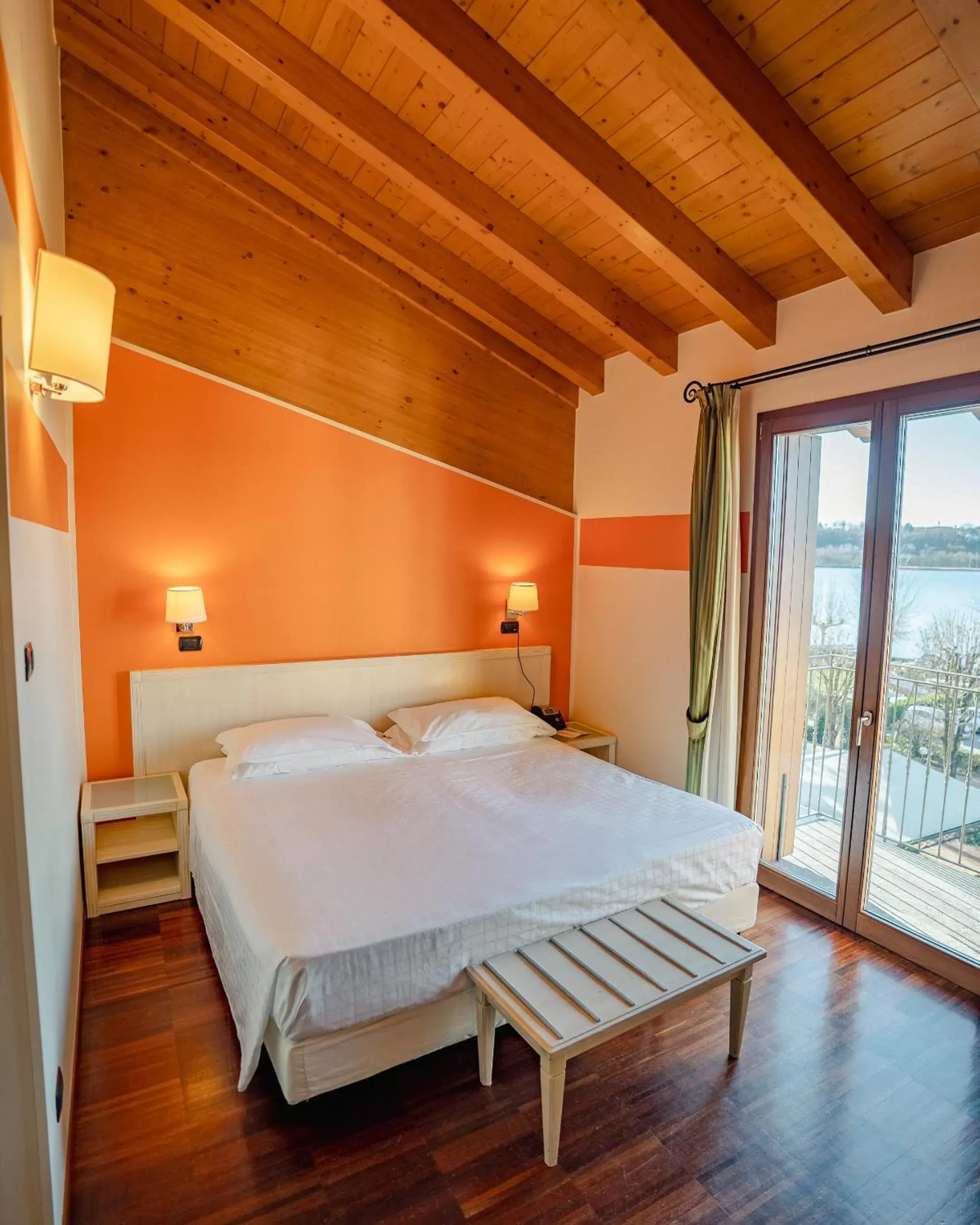 Bed in Hotel Ristorante Vecchia Riva