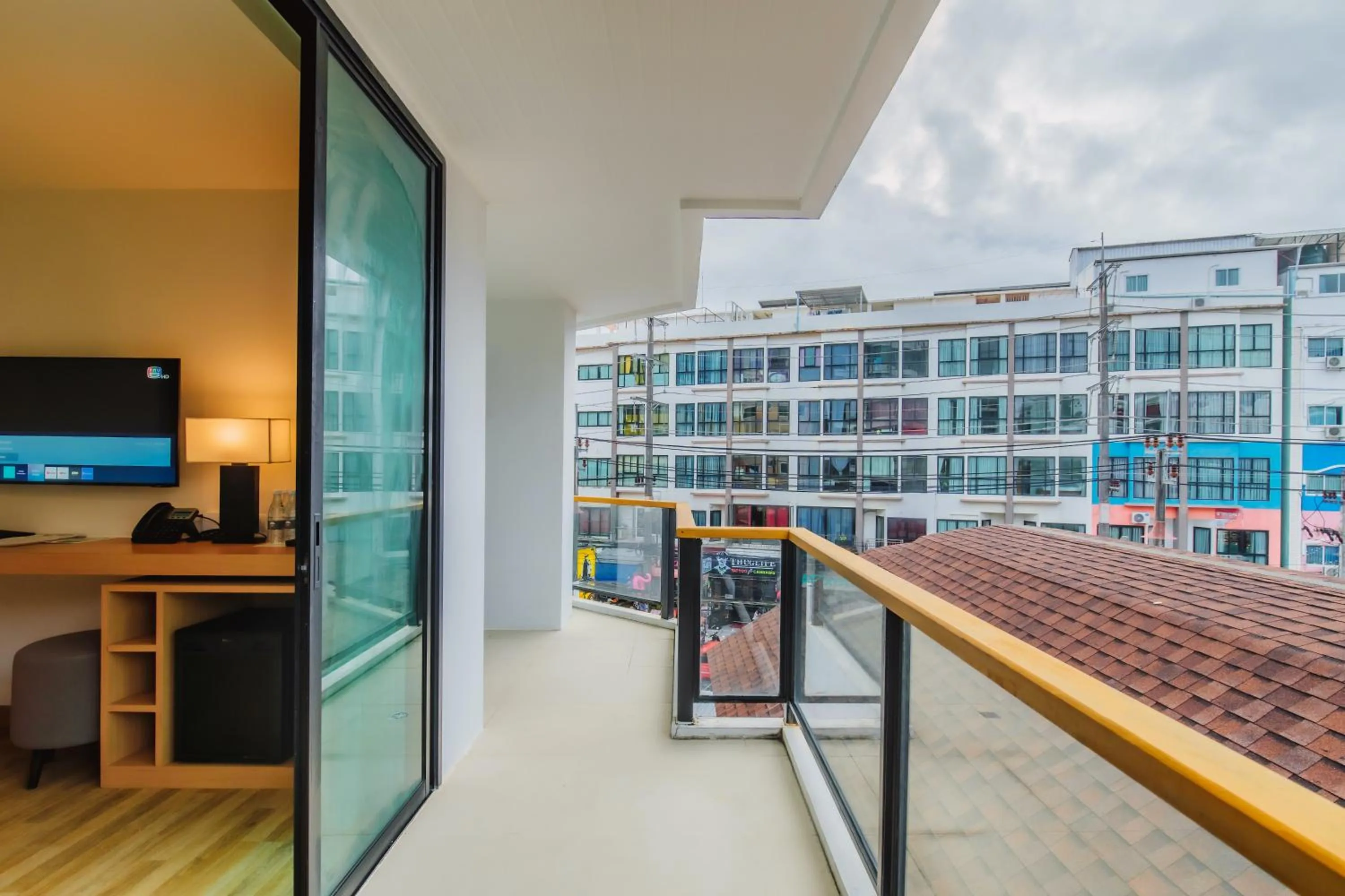 Balcony/Terrace in The Lunar Patong