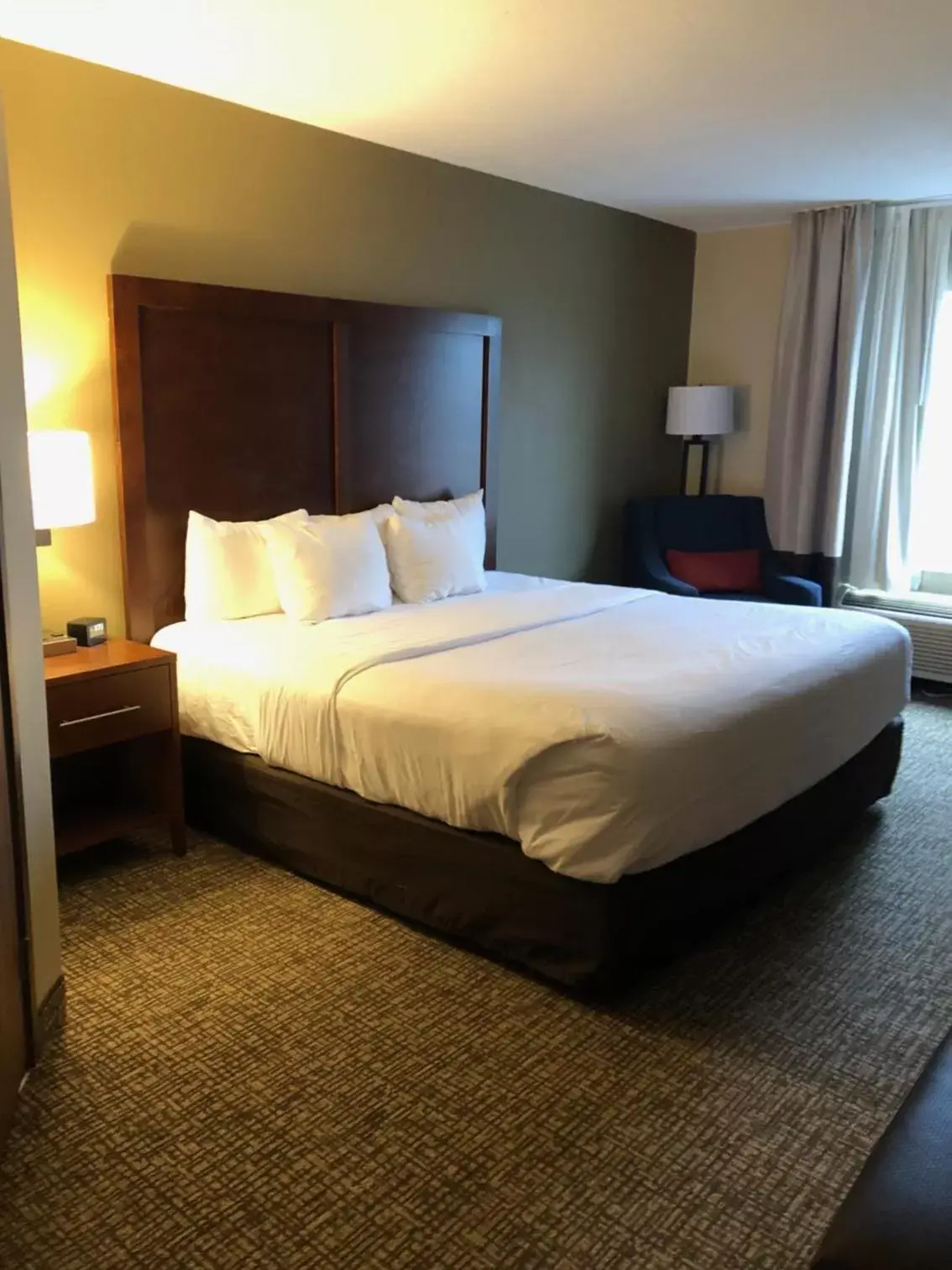 Photo of the whole room, Bed in Wingate by Wyndham Grove City Photo of the whole room, Bed in Wingate by Wyndham Grove City