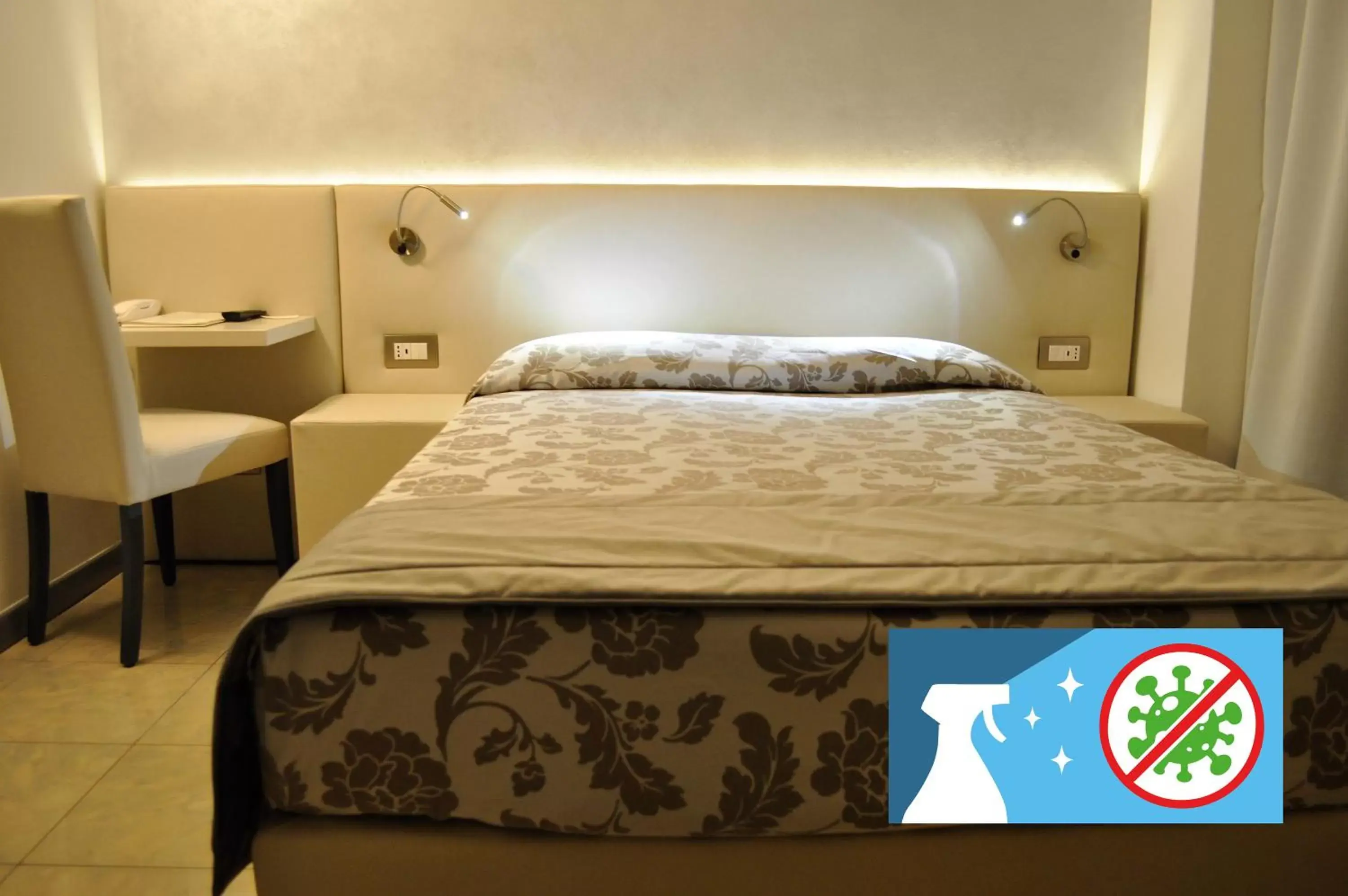 Bedroom in Hotel Garibaldi Bedroom in Hotel Garibaldi