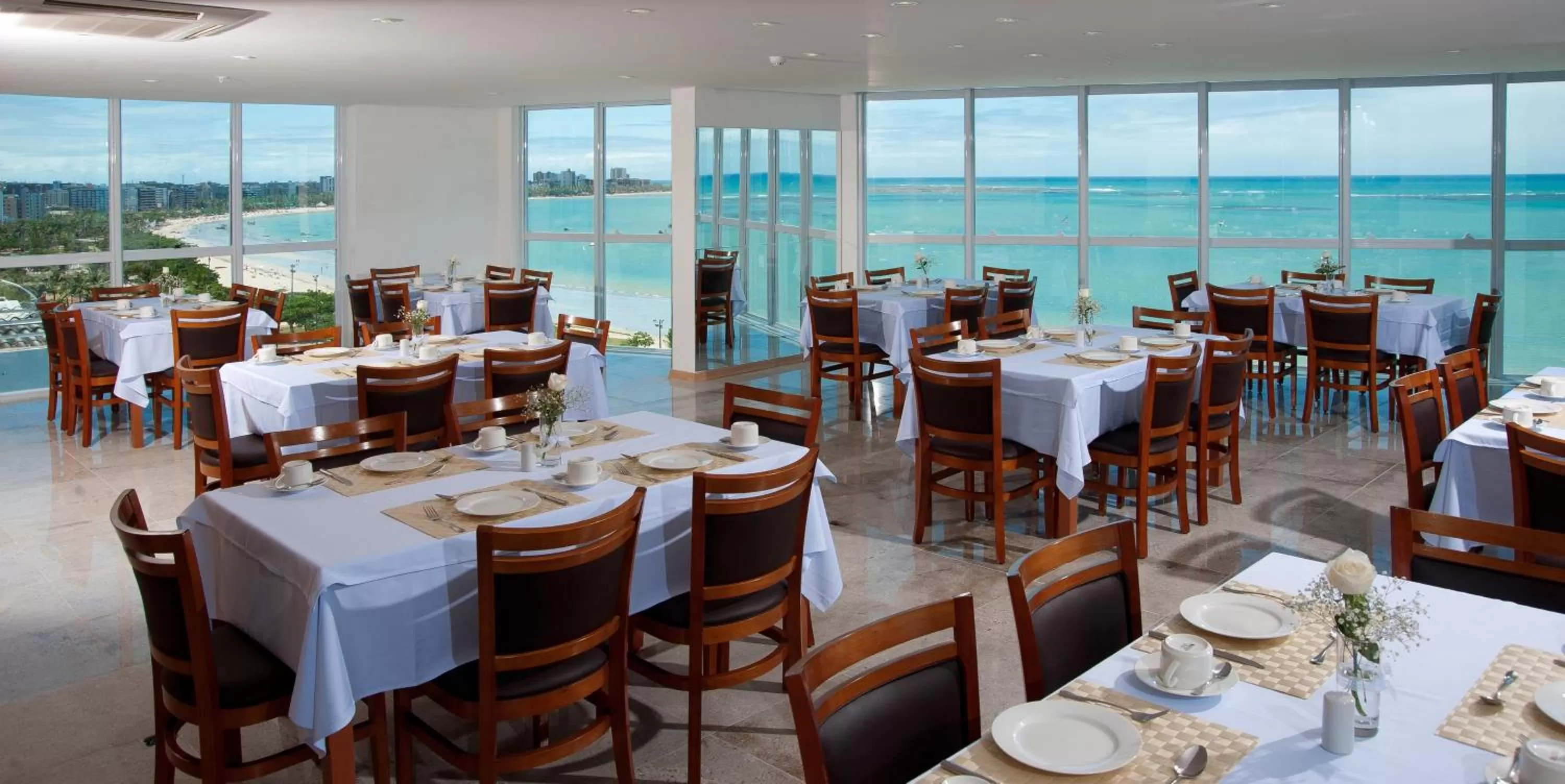 Restaurant/places to eat in Hotel Brisa Praia Pajuçara