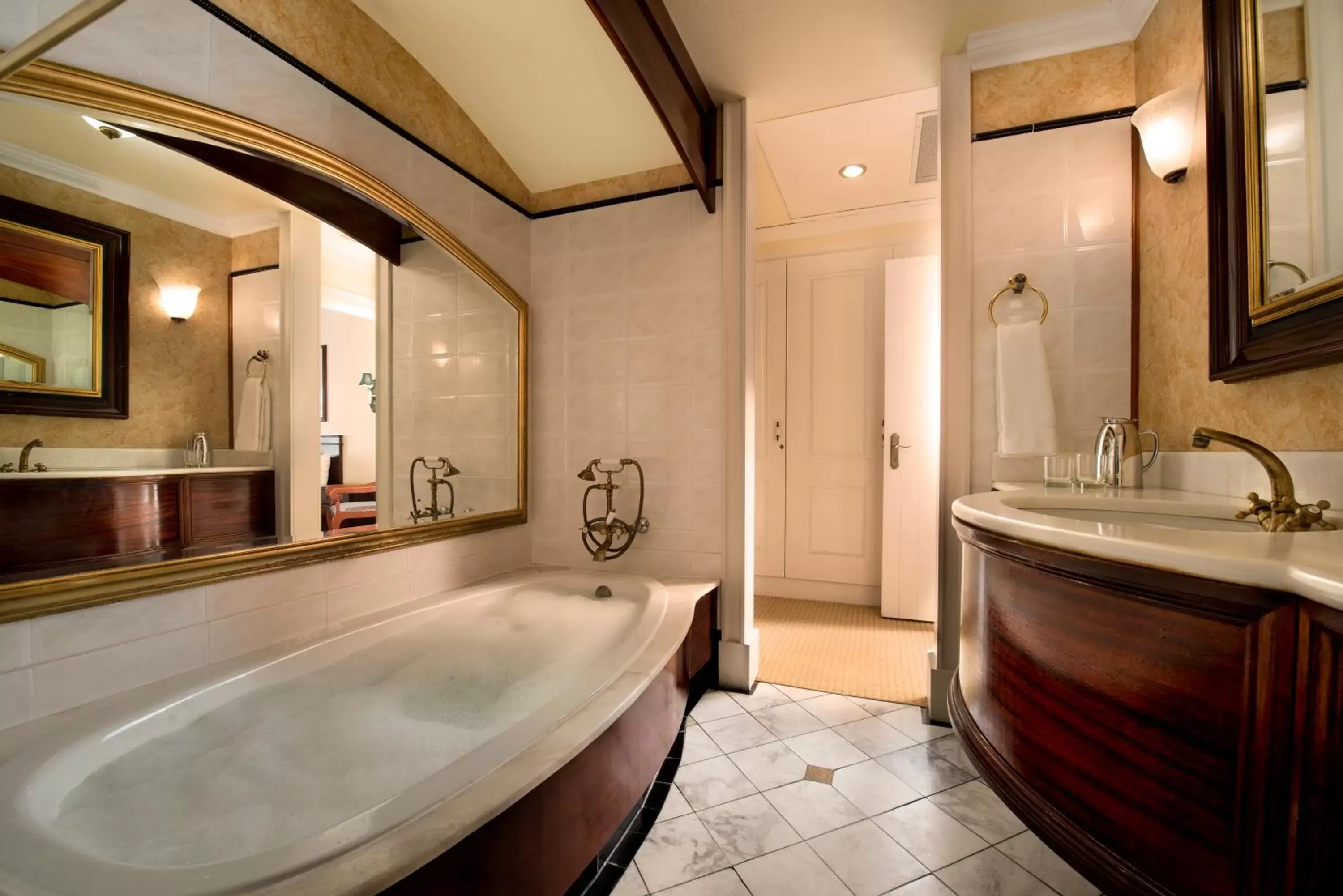 Bathroom in Swakopmund Hotel & Entertainment Centre