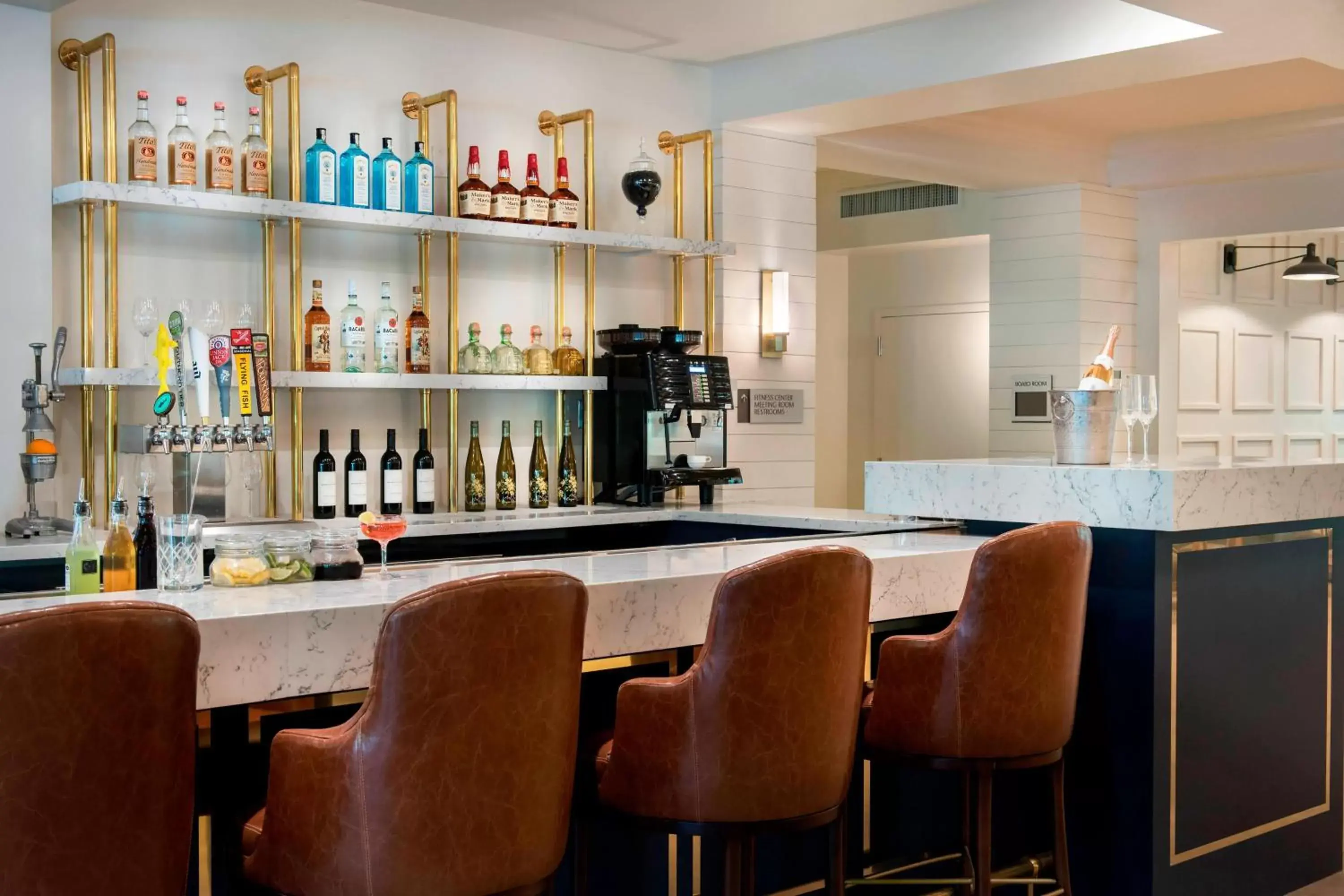 Restaurant/places to eat, Lounge/Bar in Delta Hotels by Marriott Basking Ridge