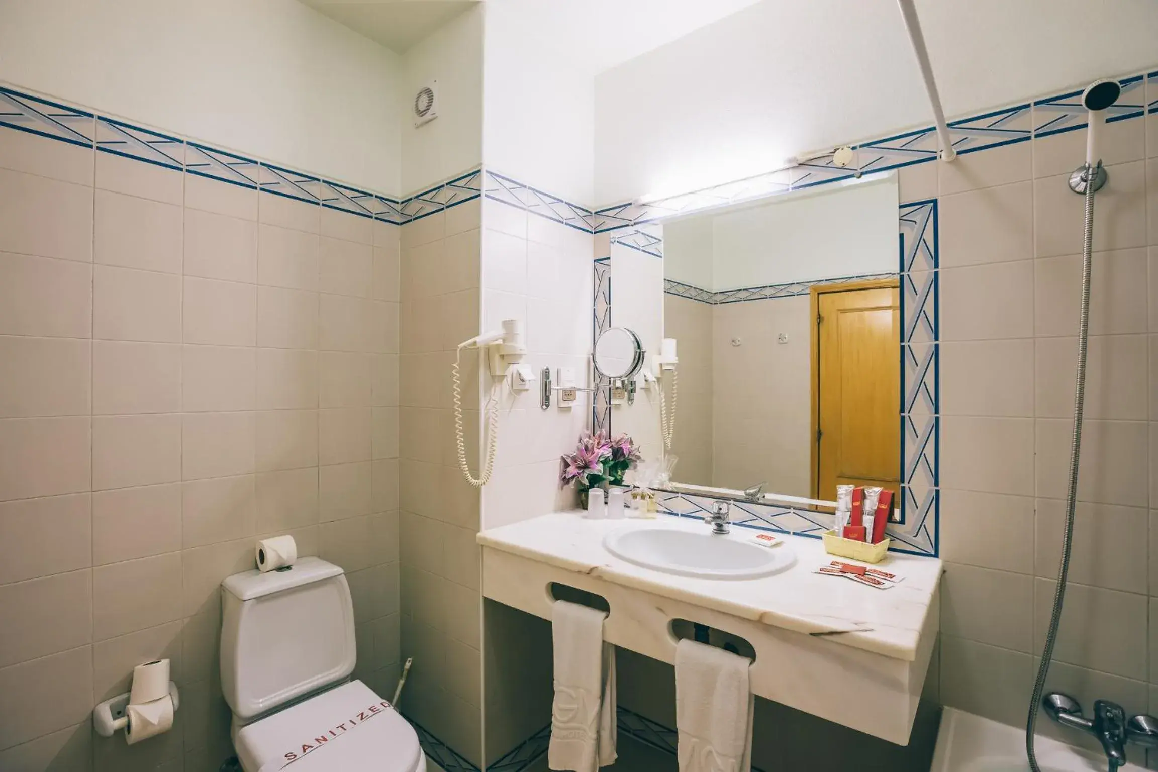 Bathroom in Grand Muthu Forte Da Oura