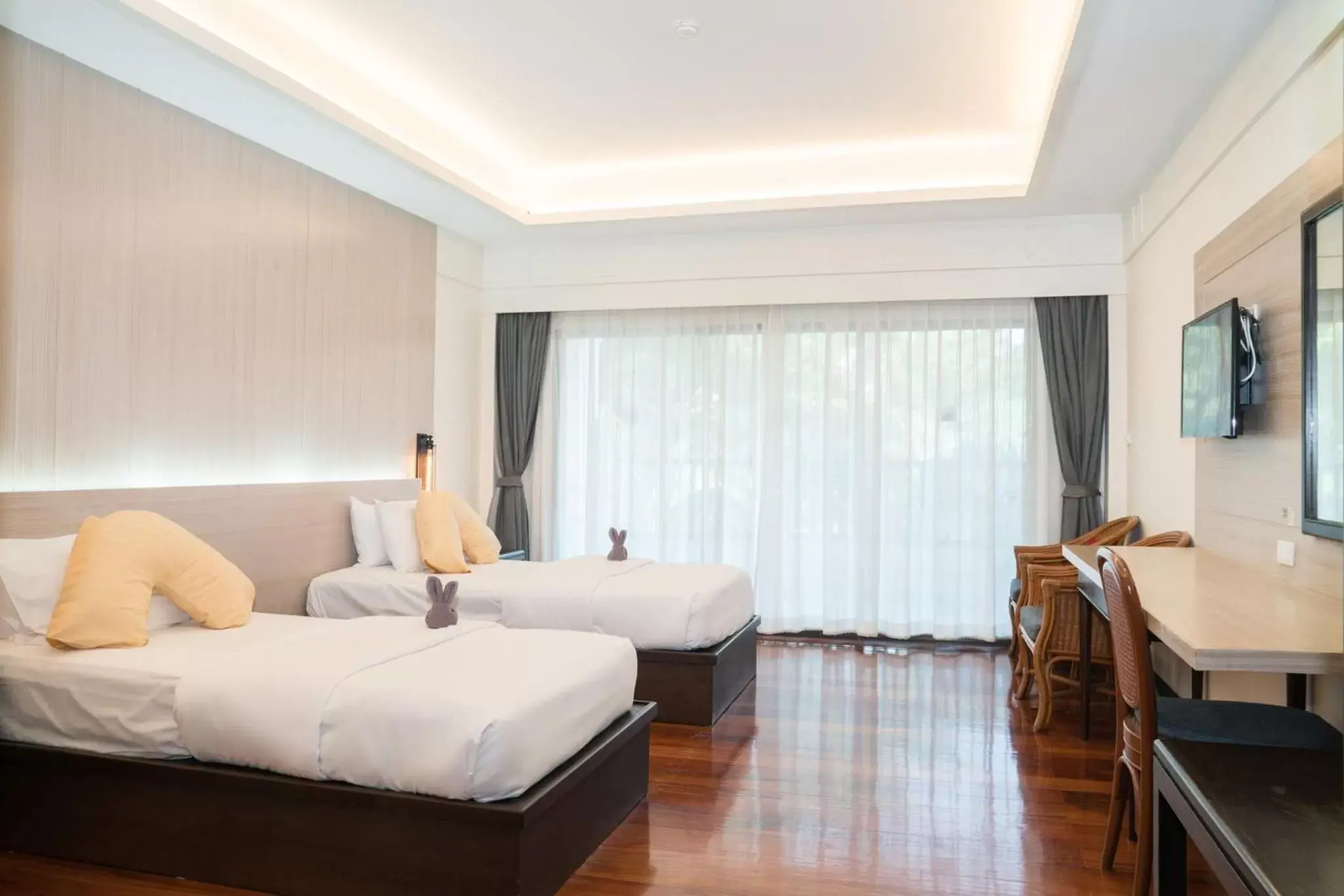 Bedroom, Bed in Grand Jomtien Palace Hotel - SHA Extra Plus