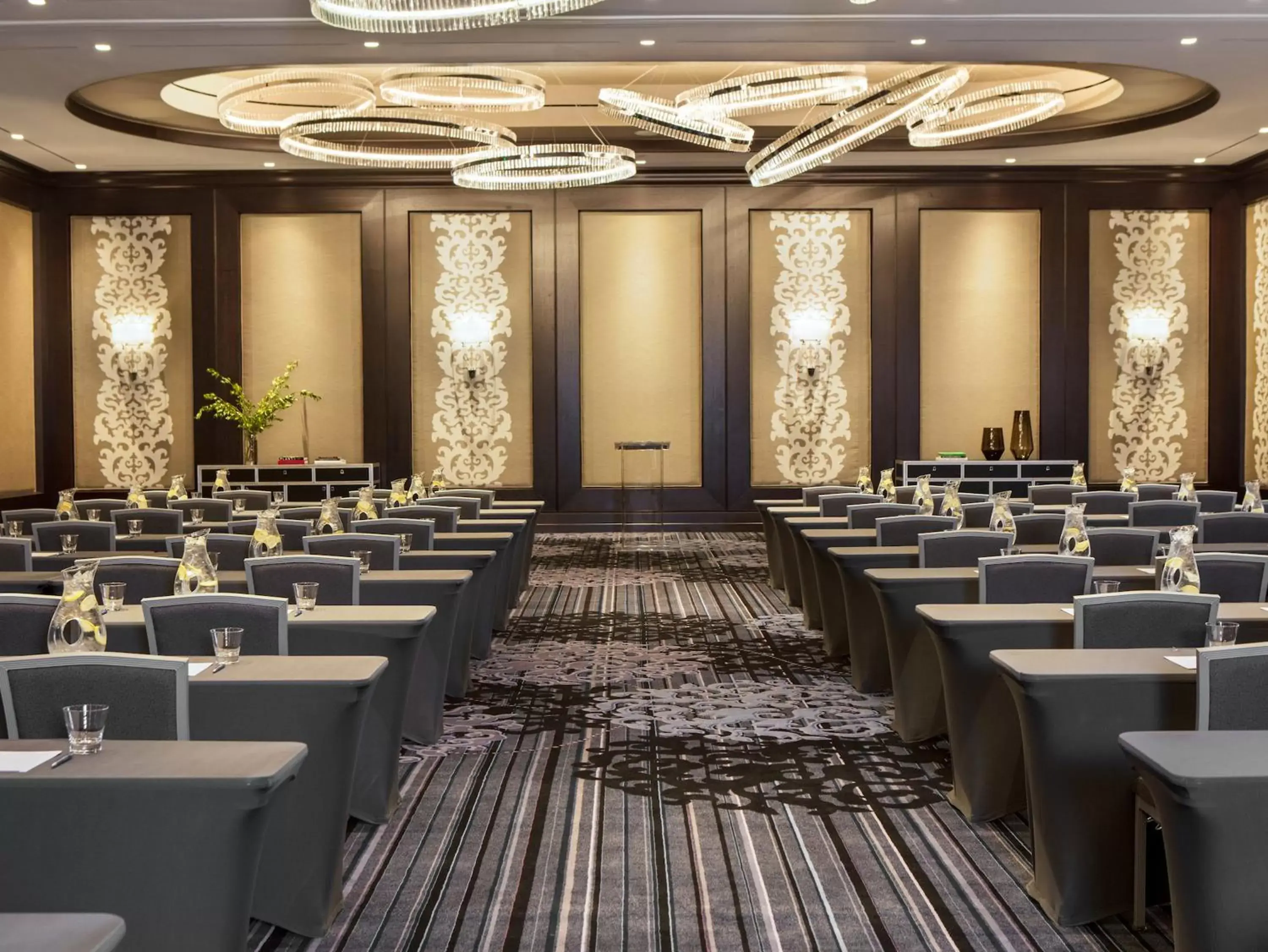 Meeting/conference room in Kimpton Tryon Park Hotel, an IHG Hotel