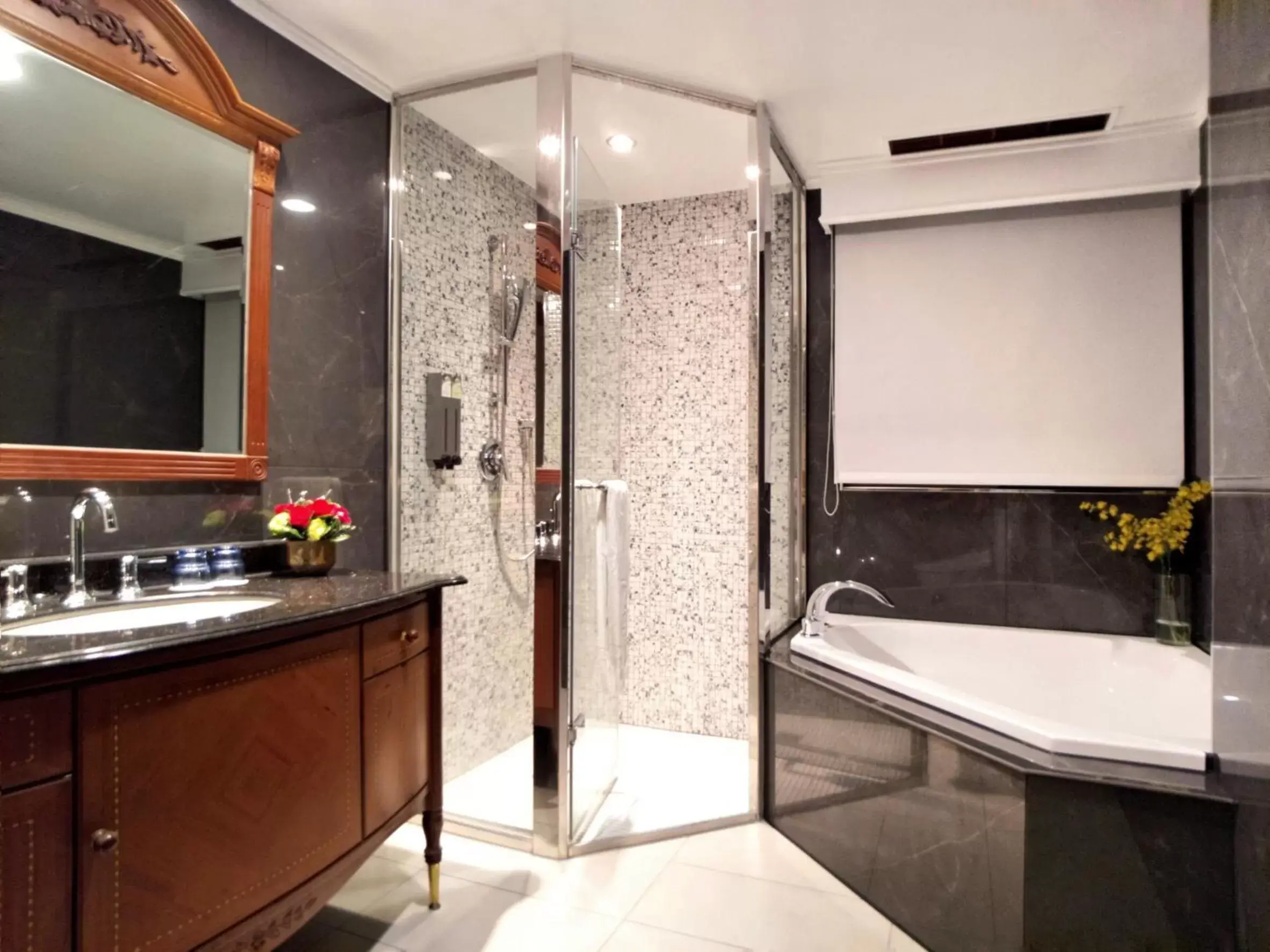 Bathroom in Beauty Hotels - Star Beauty Resort