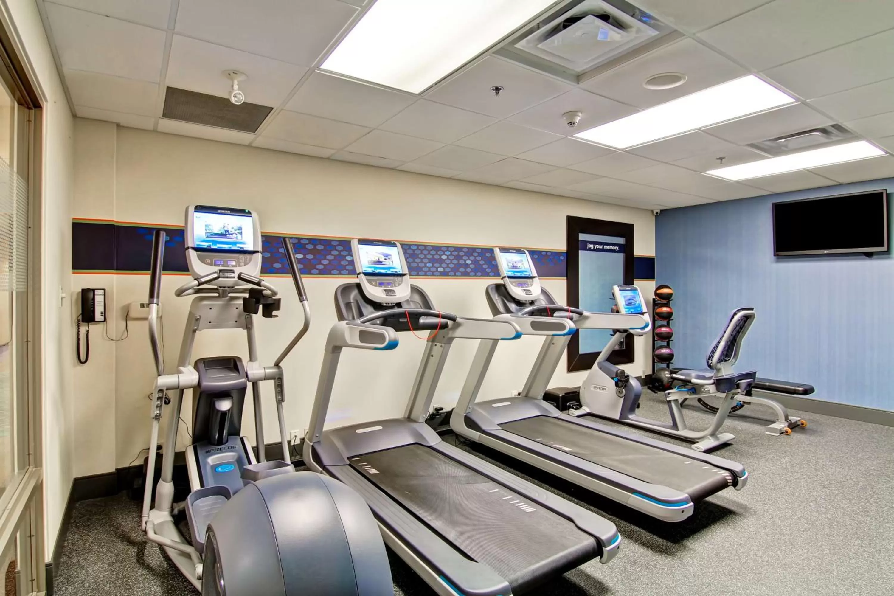Fitness centre/facilities in Hampton Inn & Suites Guelph