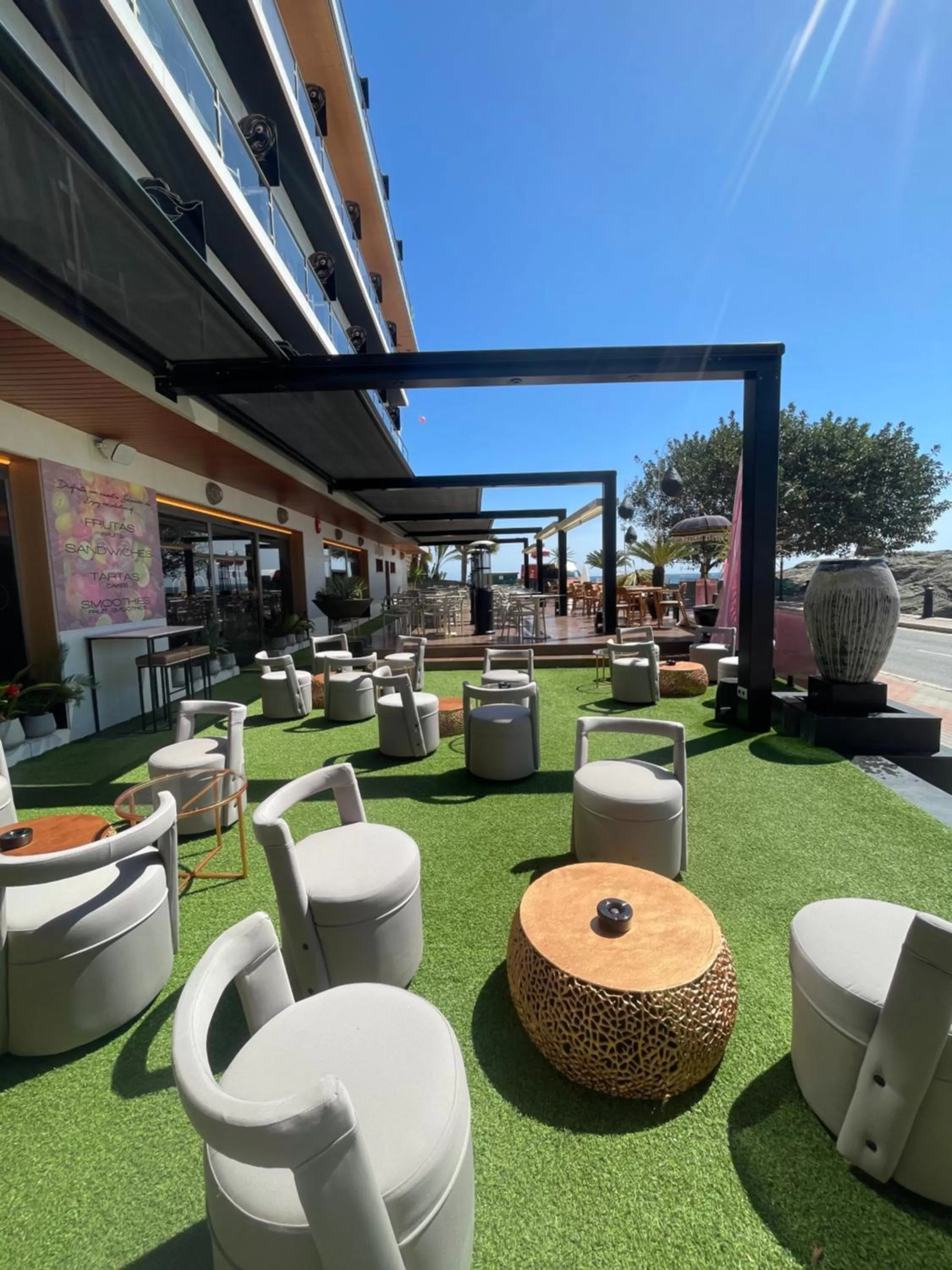 Restaurant/places to eat in ON ALETA ROOM designed for adults