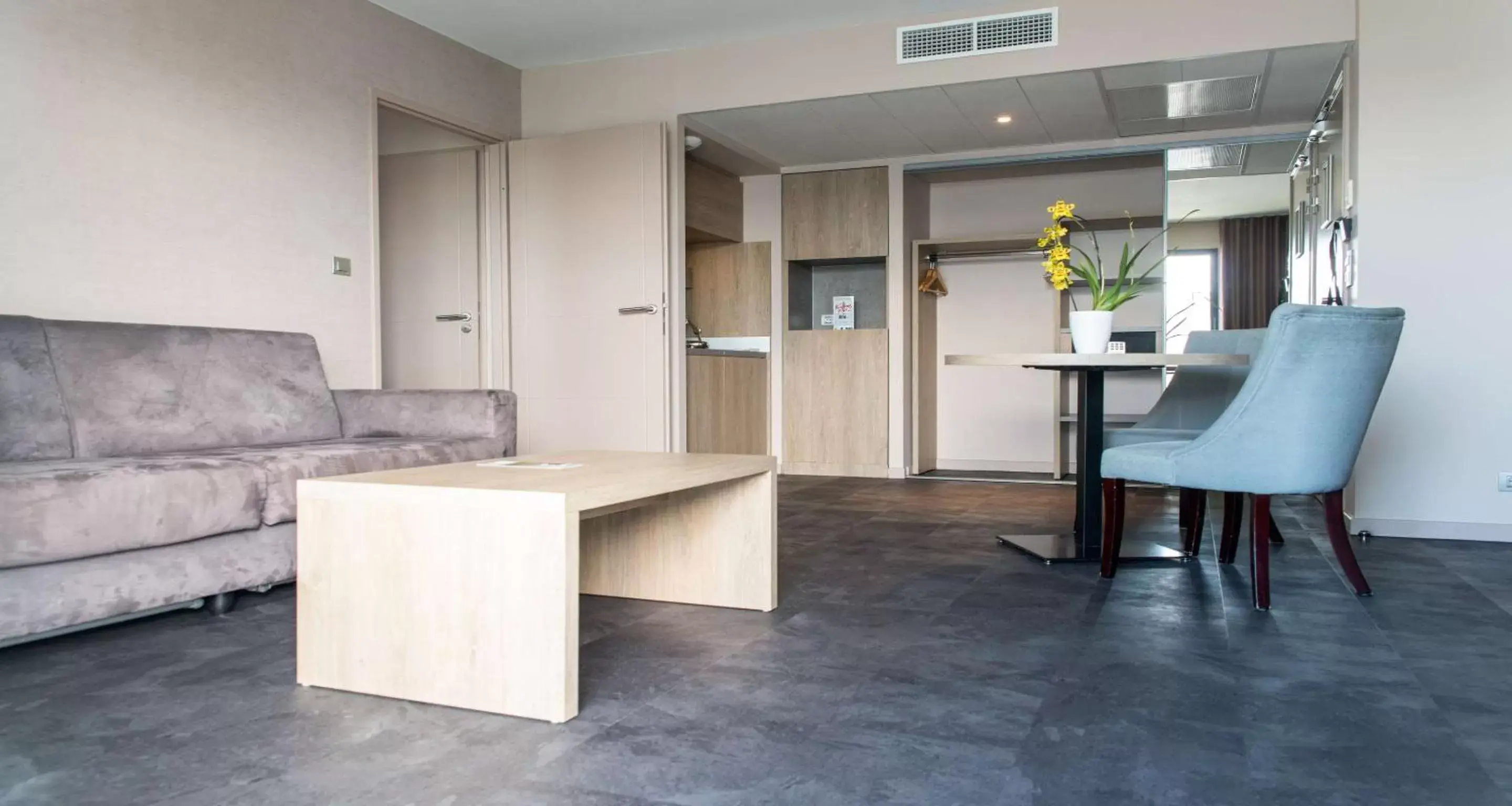 Bedroom, Seating Area in Best Western Les Aureliades