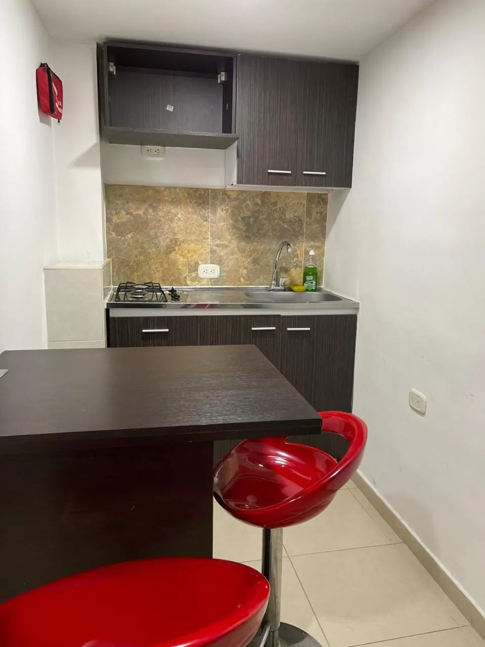 Kitchen or kitchenette in Lindos apartaestudios y habitaciones en Ibague