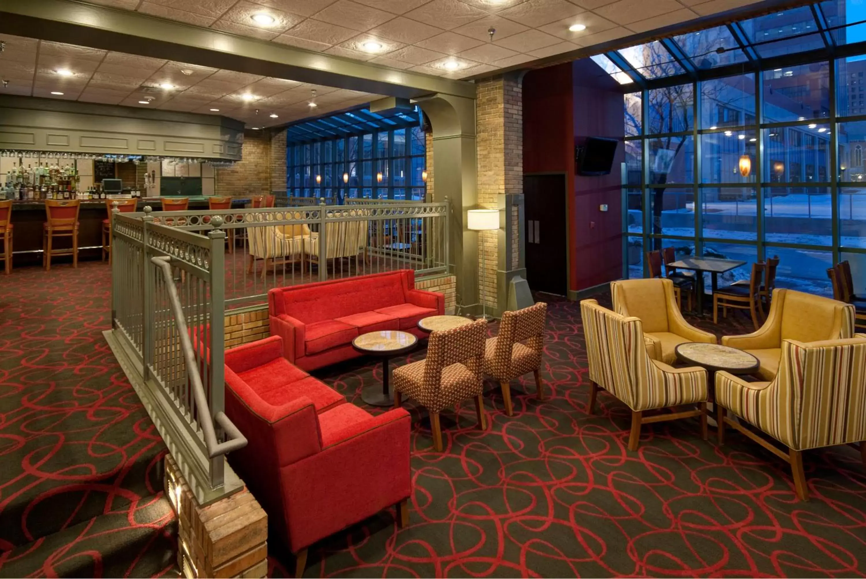 Lounge or bar, Lounge/Bar in Crowne Plaza Indianapolis-Dwtn-Union Stn, an IHG Hotel