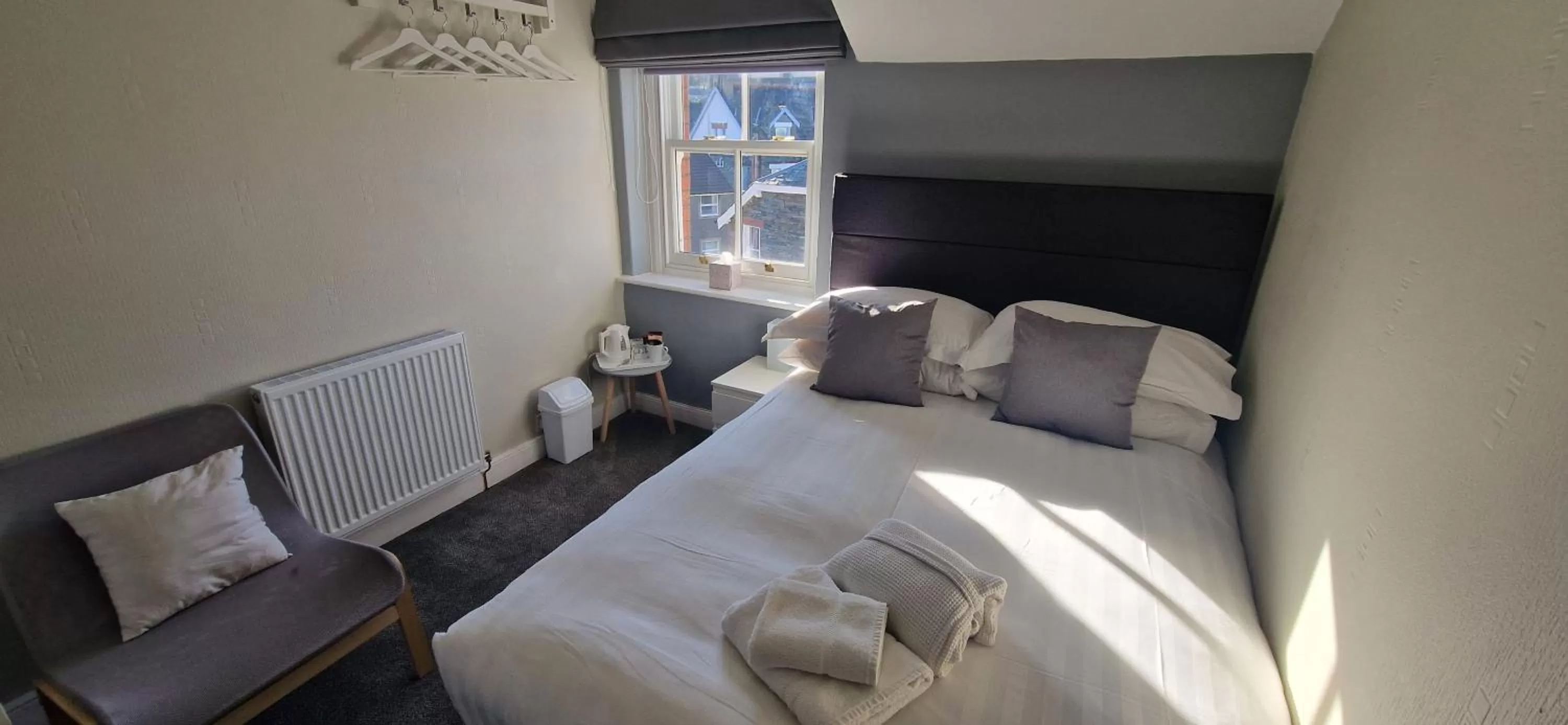 Bed in Glencoe Guest House