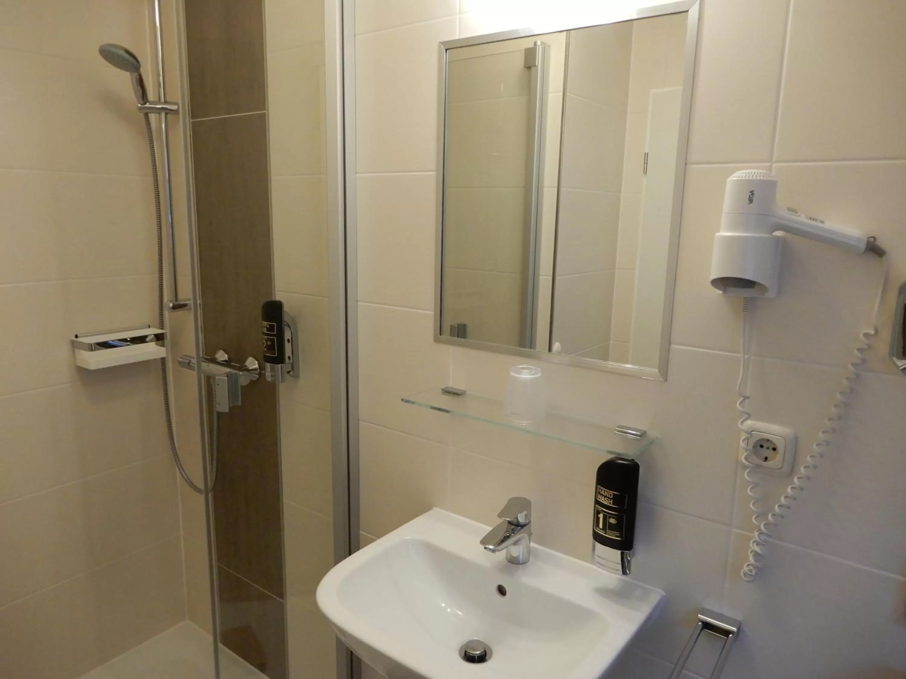 Bathroom in Hotel Pension Am Hafen