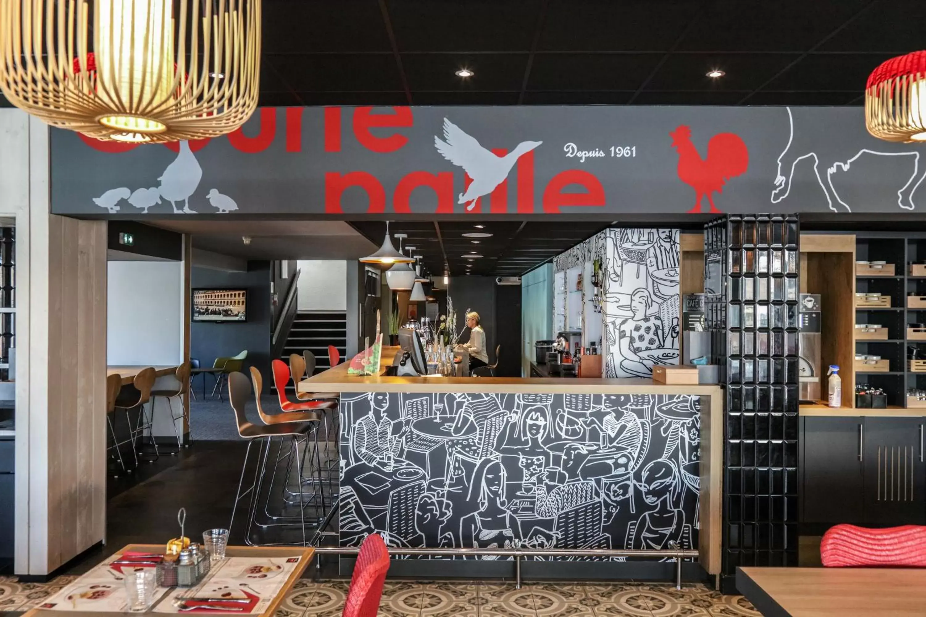 Lounge or bar in ibis Orange Centre
