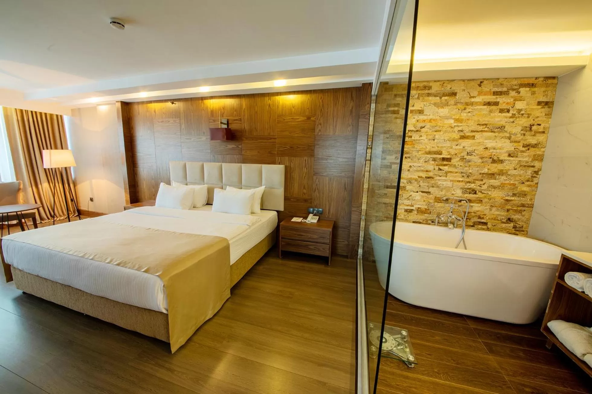 Bathroom, Bed in Ramada Plaza by Wyndham Samsun