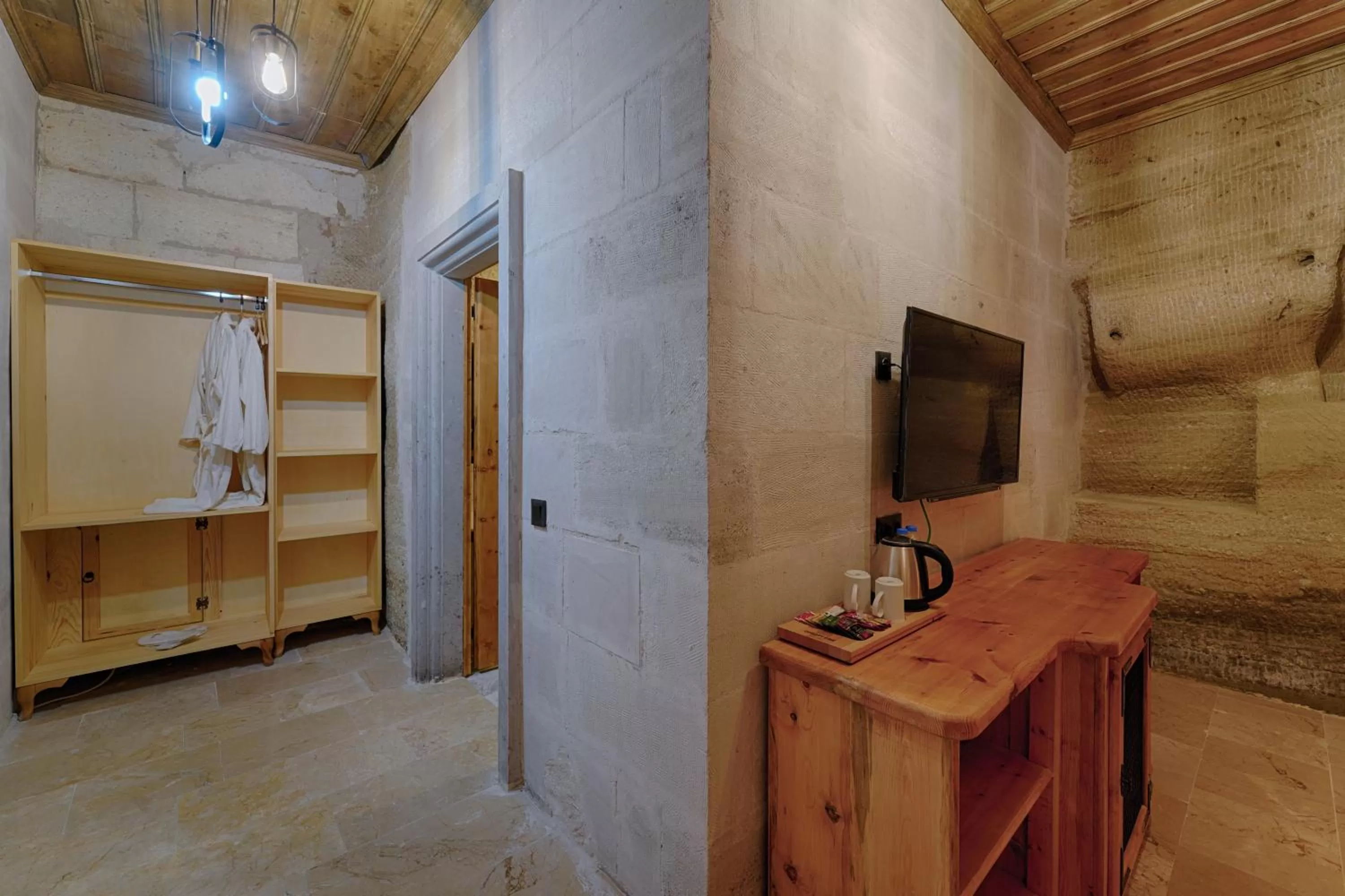 TV and multimedia in Concept Cave House