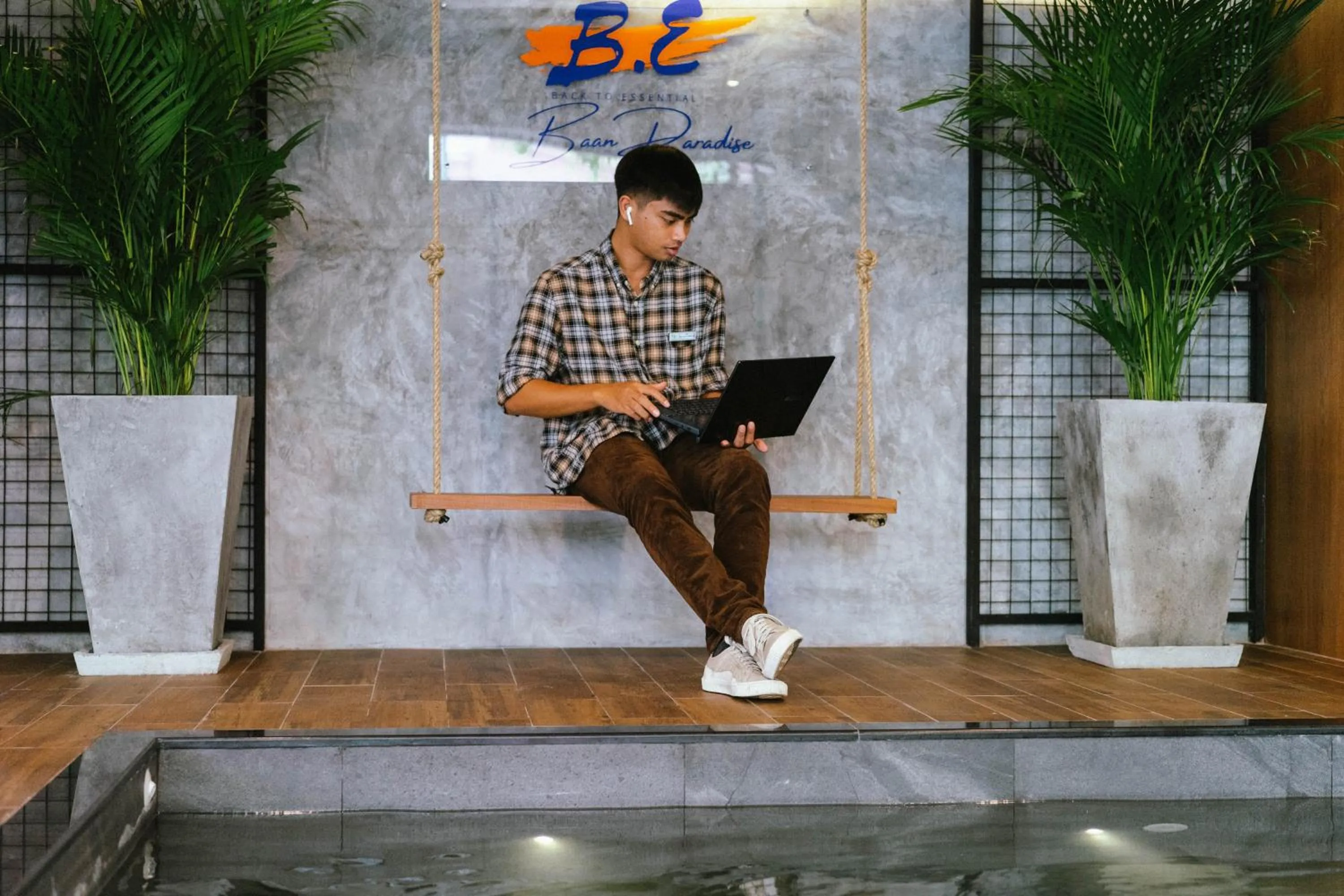 TV and multimedia in BH Baan Paradise Hotel Patong