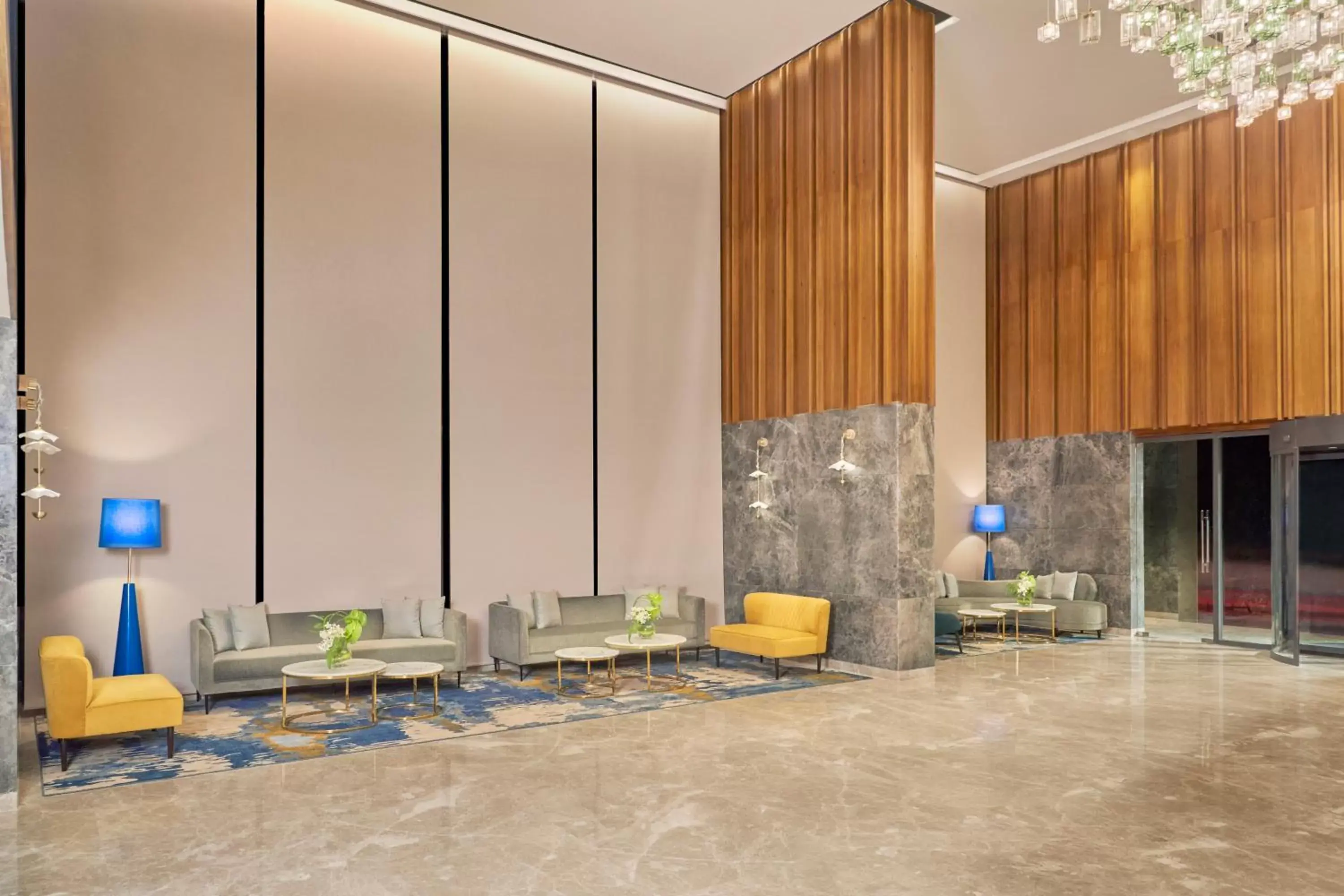 Lobby or reception in Novotel Mumbai International Airport