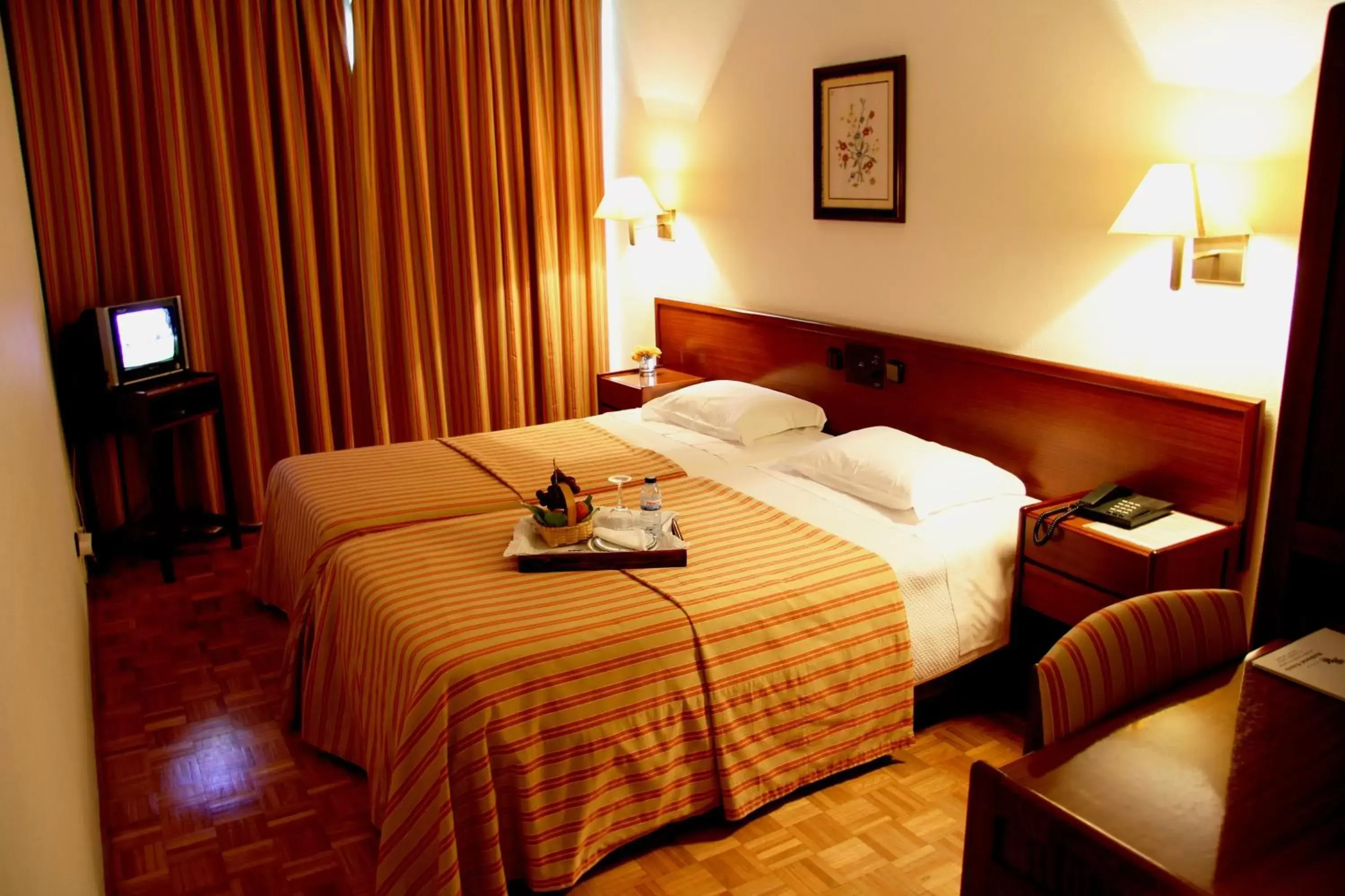 Bedroom, Bed in Hotel de Arganil
