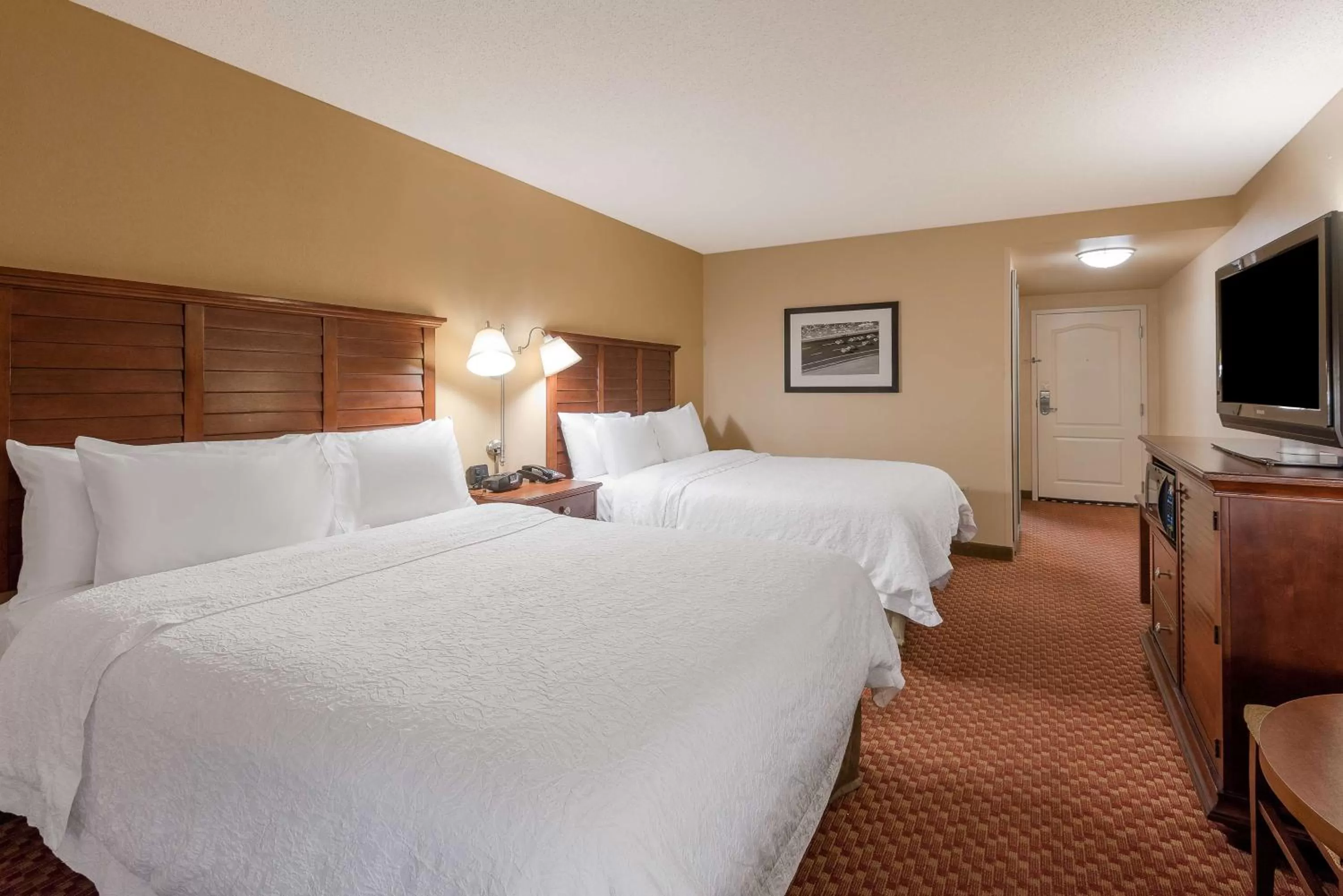 Bed in Hampton Inn & Suites Florence-North-I-95