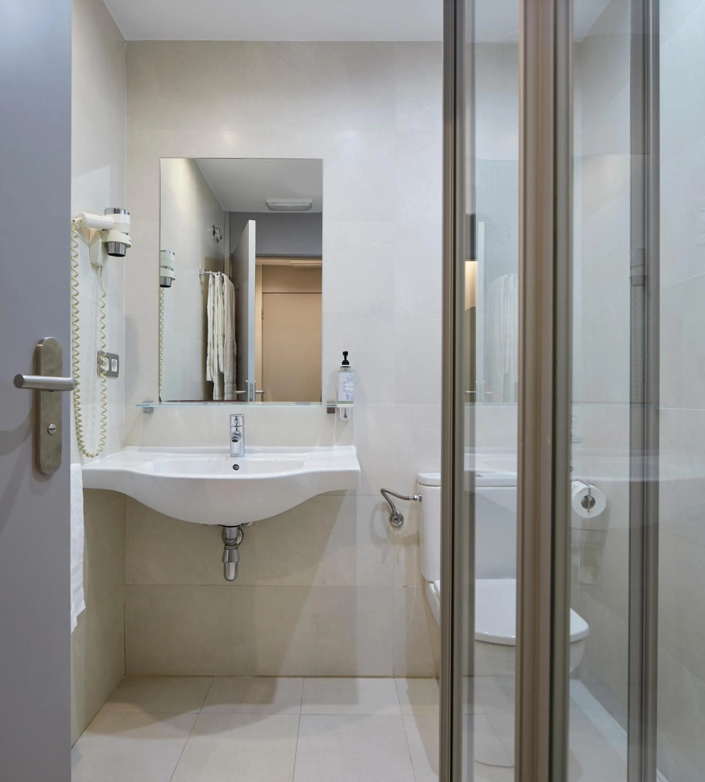 Bathroom in Welcome Gros Hotel