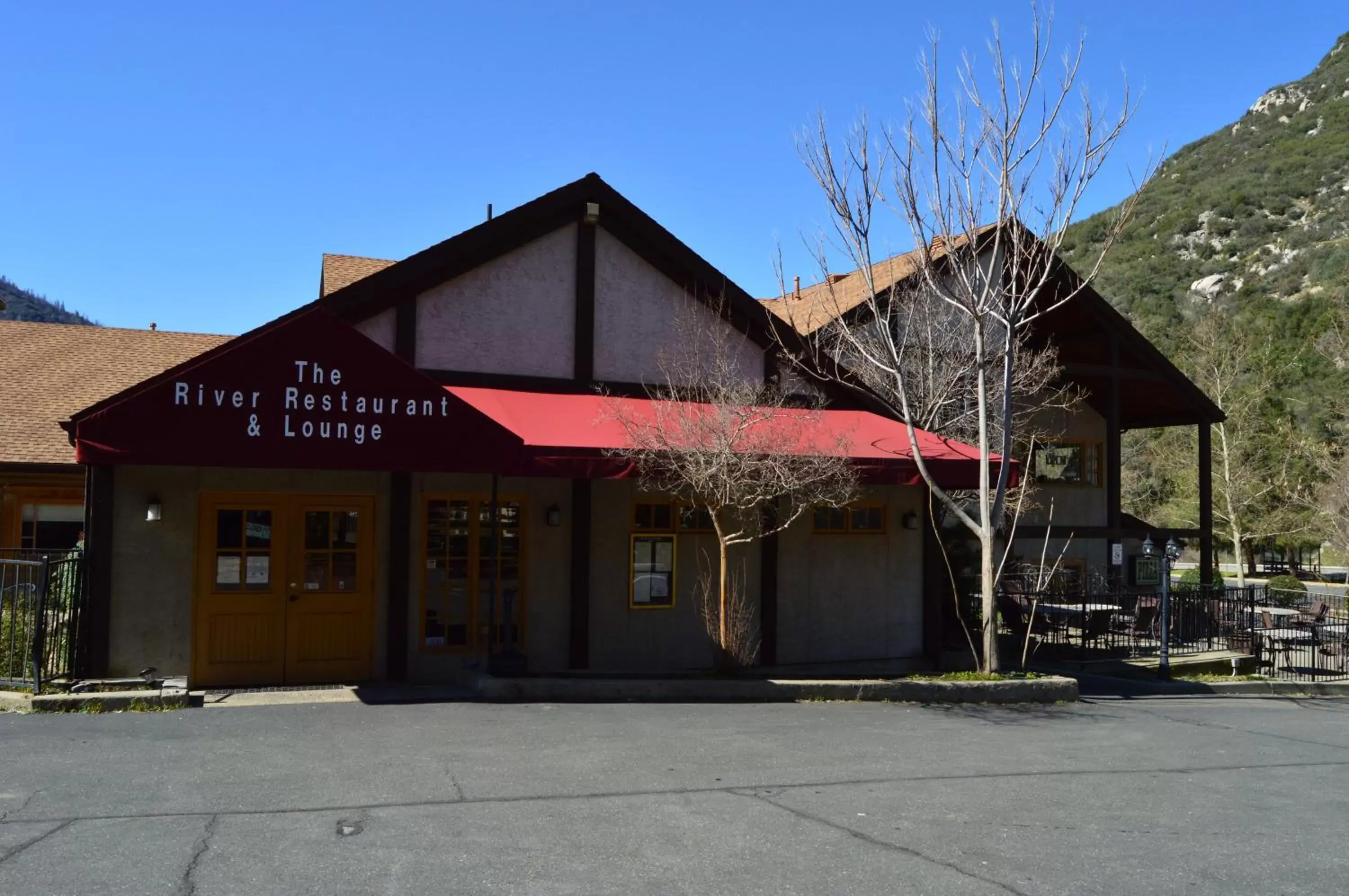 Restaurant/places to eat in Yosemite View Lodge Restaurant/places to eat in Yosemite View Lodge