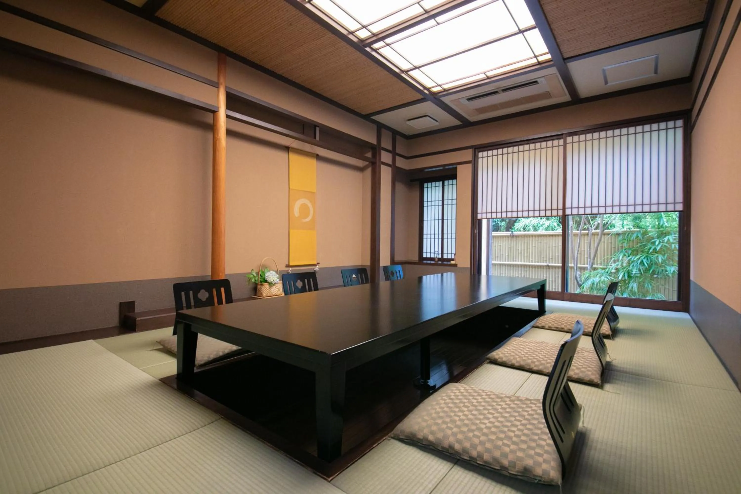 Area and facilities in Biwako Hanakaido