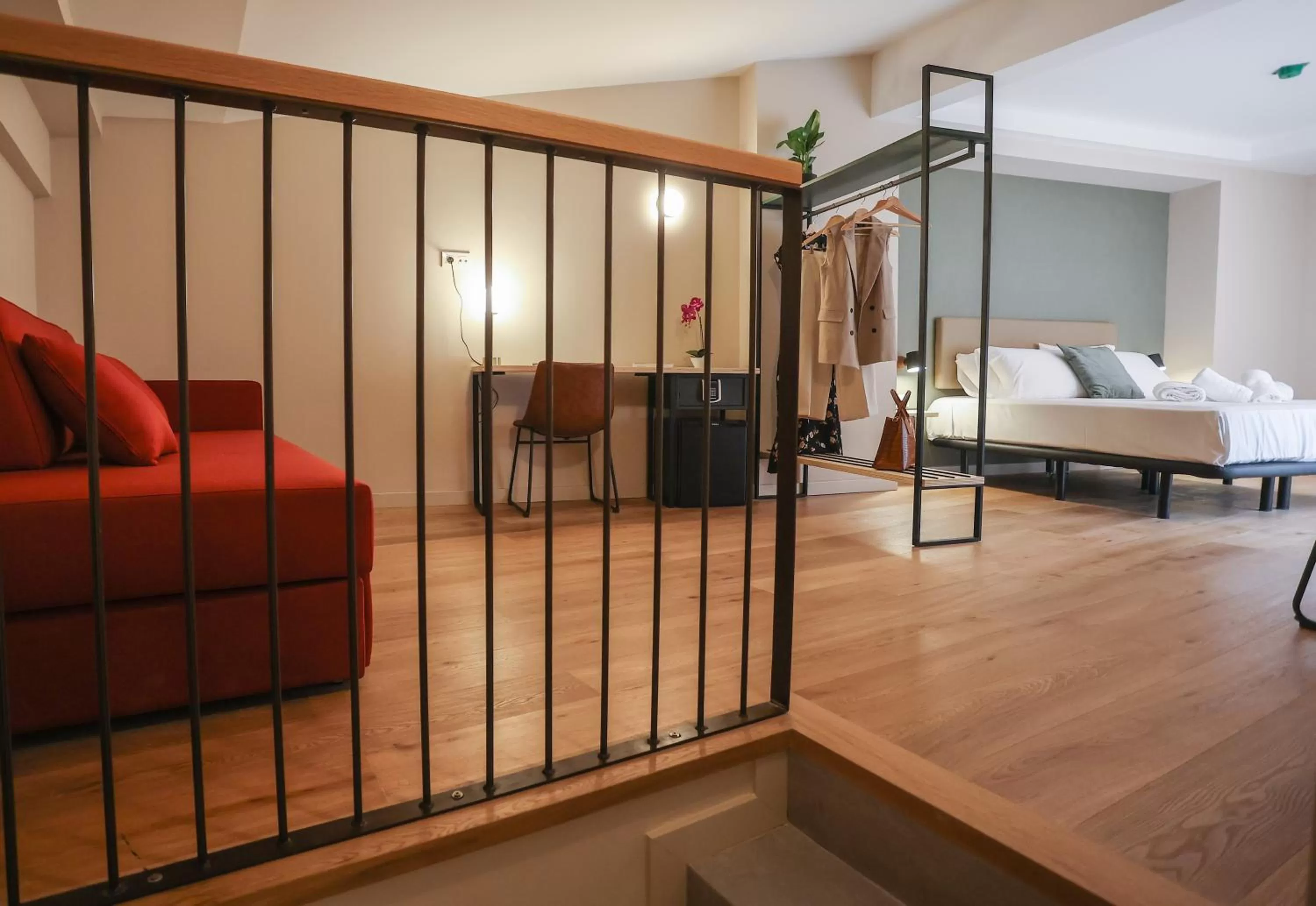 Photo of the whole room, Bed in Mythic Valencia