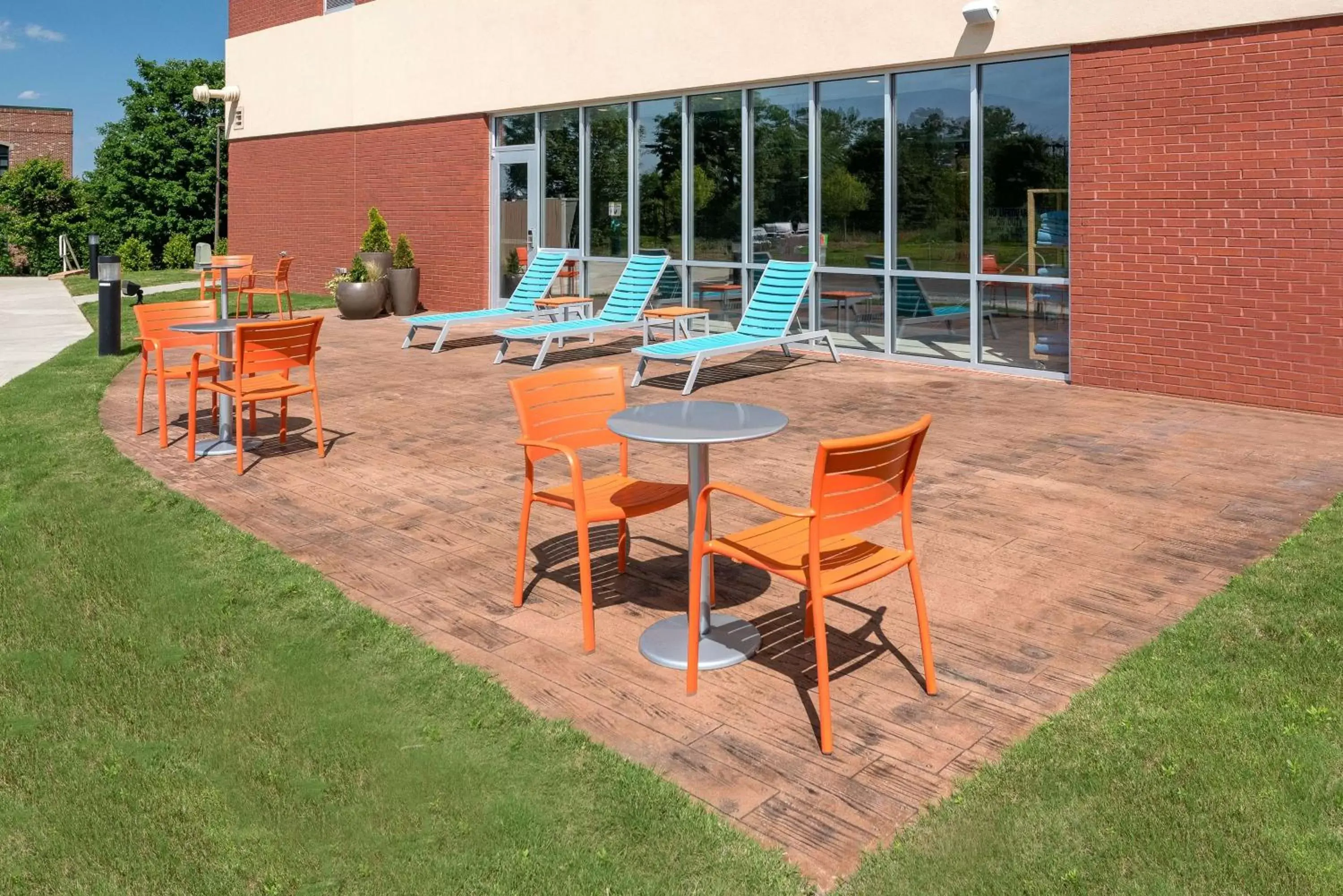 Patio in Home2 Suites by Hilton Charlotte University Research Park