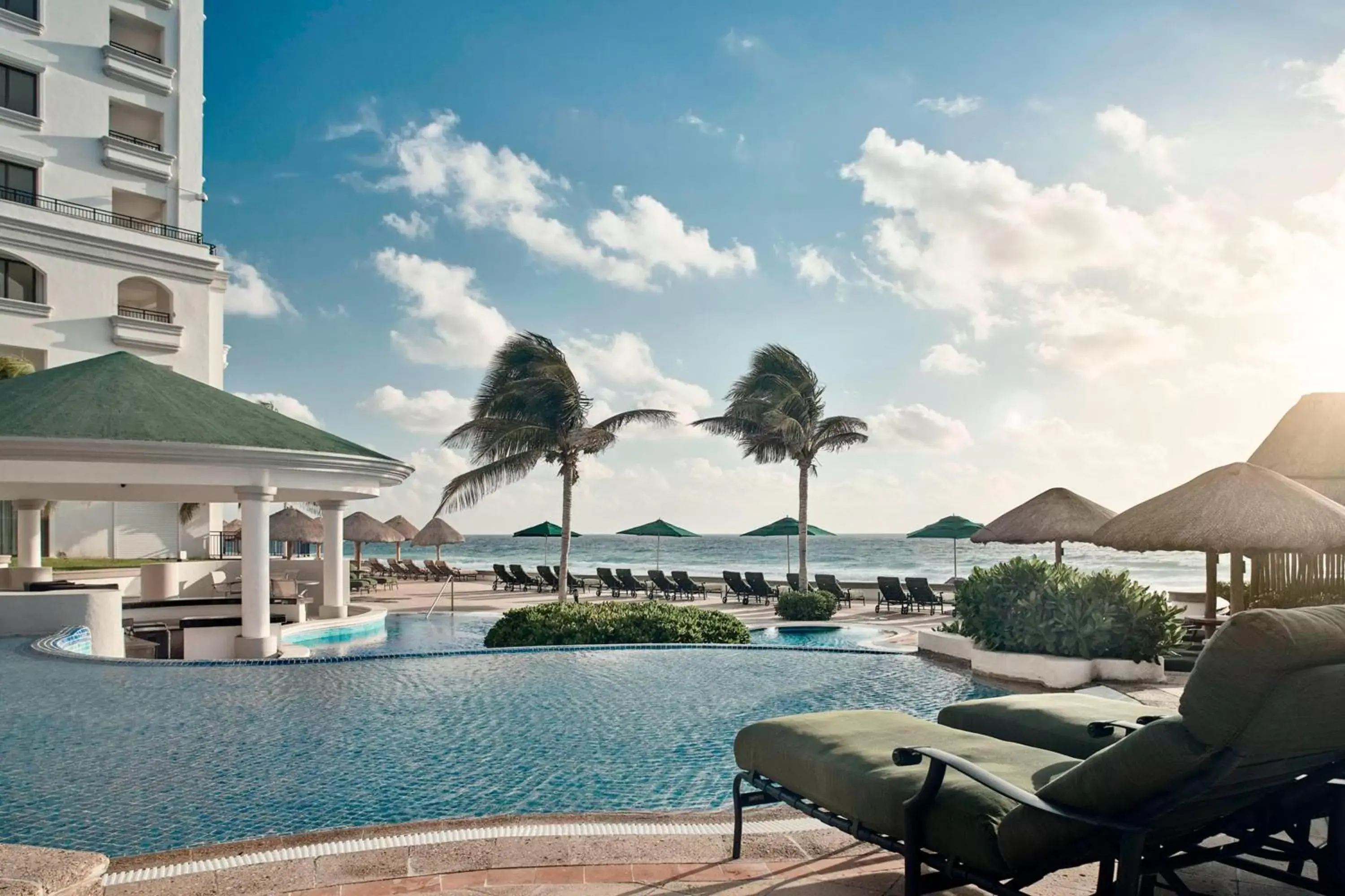 Swimming Pool in JW Marriott Cancun Resort & Spa