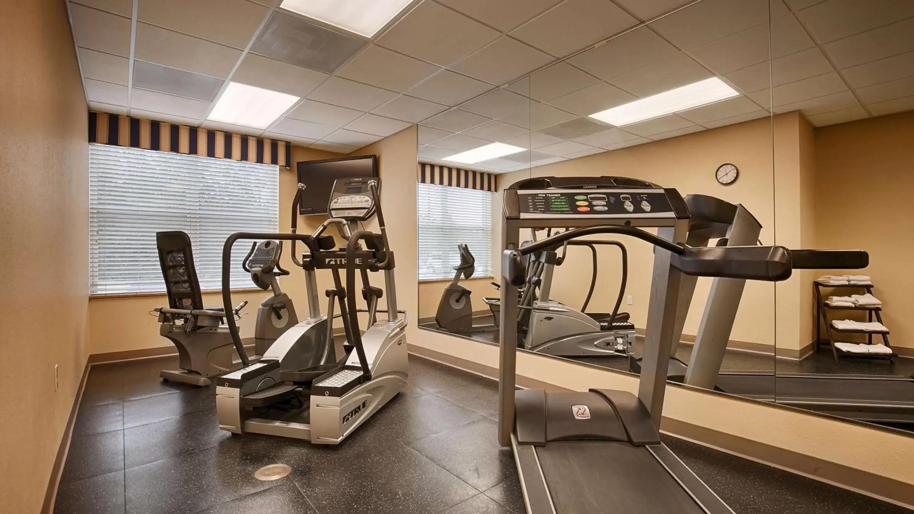 Fitness centre/facilities, Fitness Center/Facilities in Best Western Plus First Coast Inn and Suites