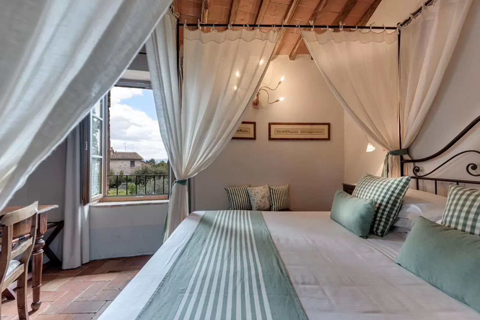 Bed in PALAZZO DEL CAPITANO Wellness & Relais - Luxury Borgo Capitano Collection