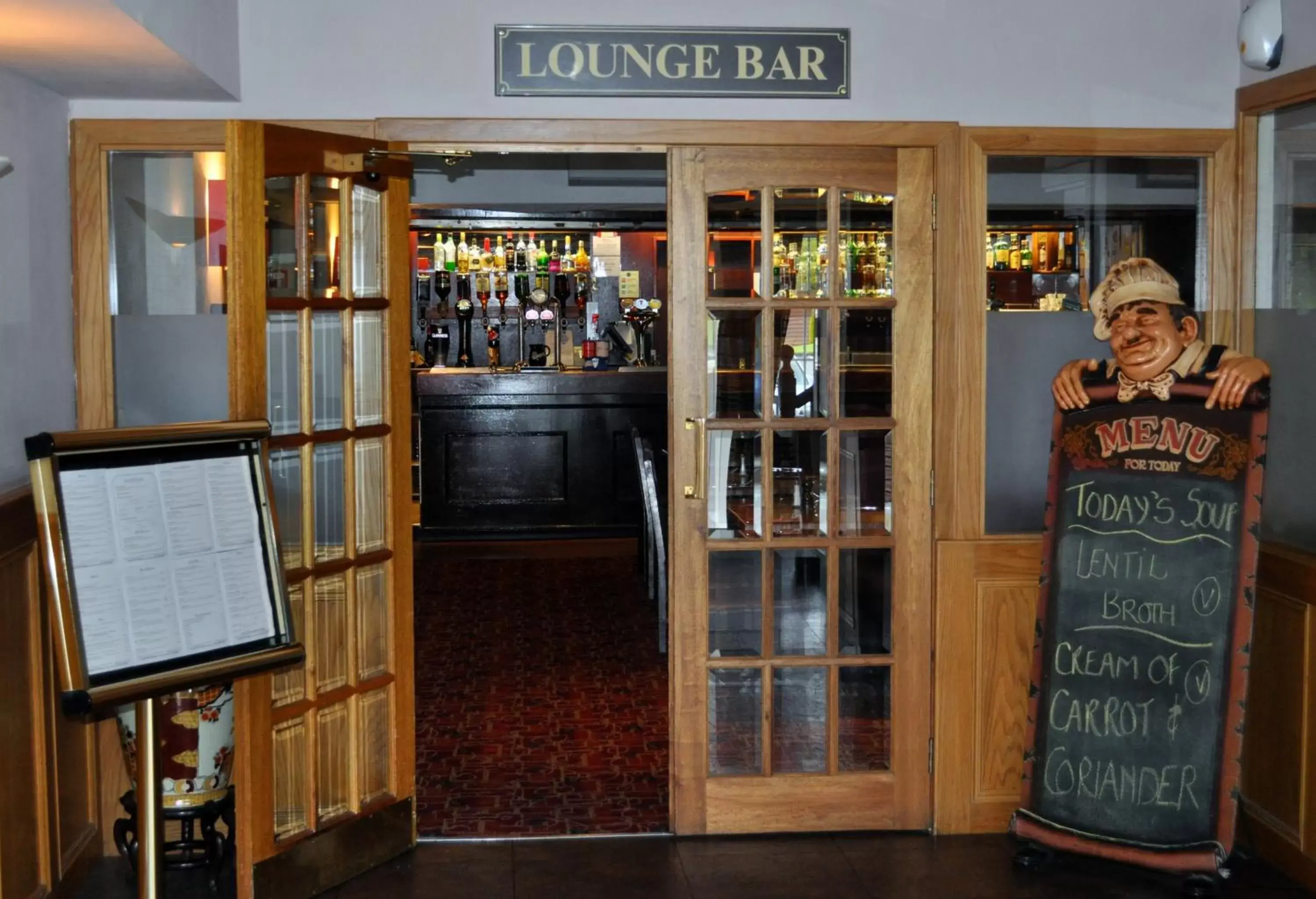 Lounge or bar in Abbotsford Hotel