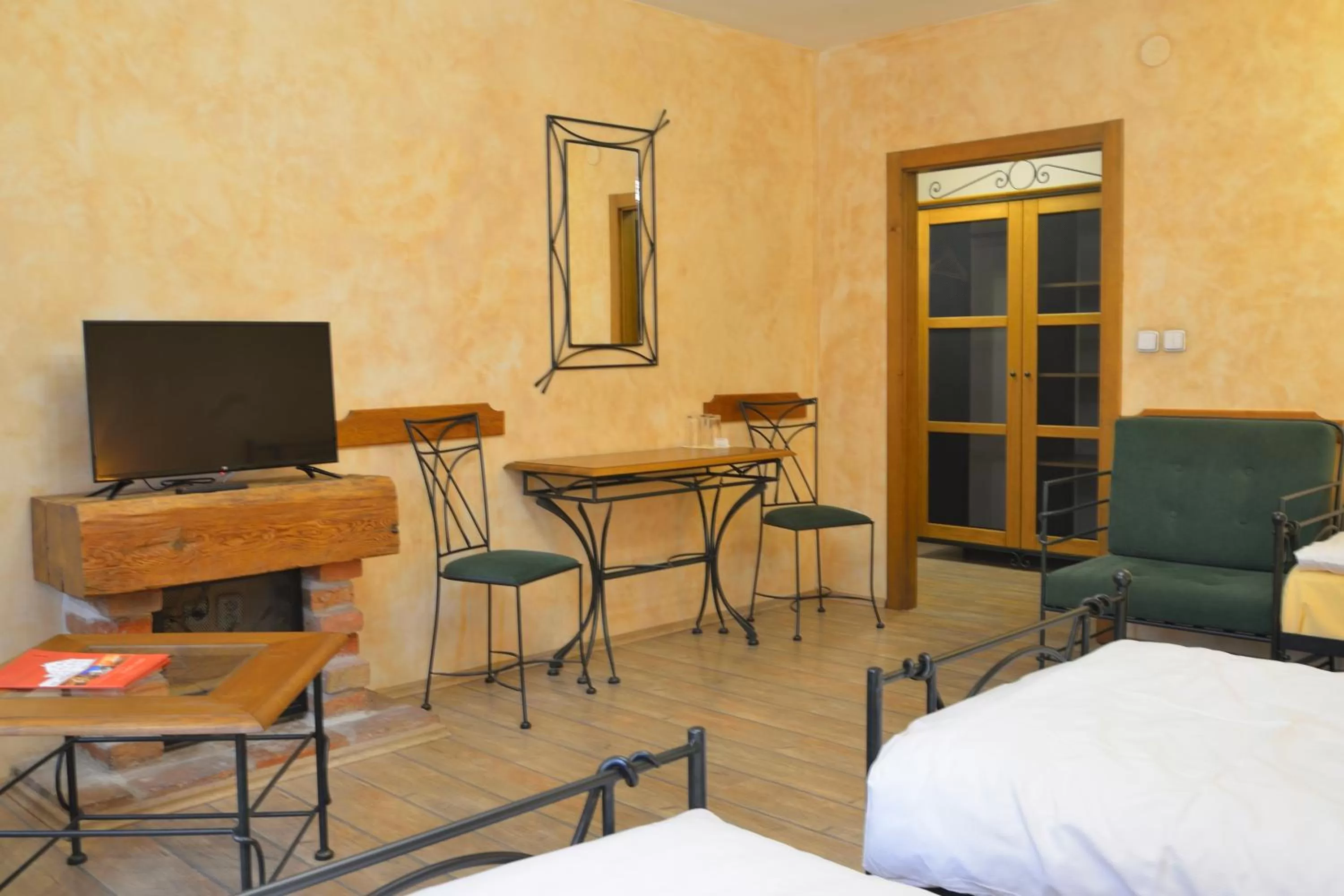 Bed in Hotel Via Ironia