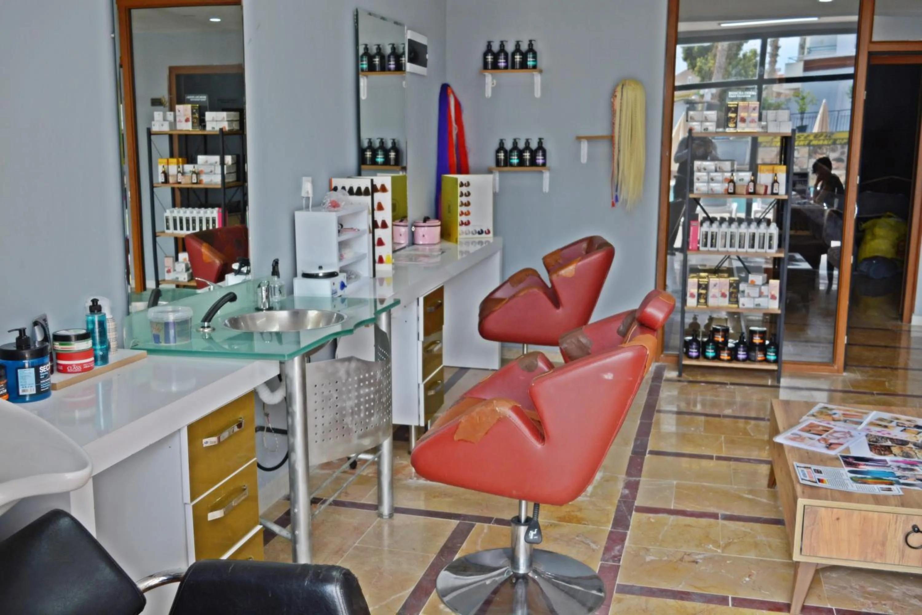 Text overlay in Clover Magic Park Side Hotel