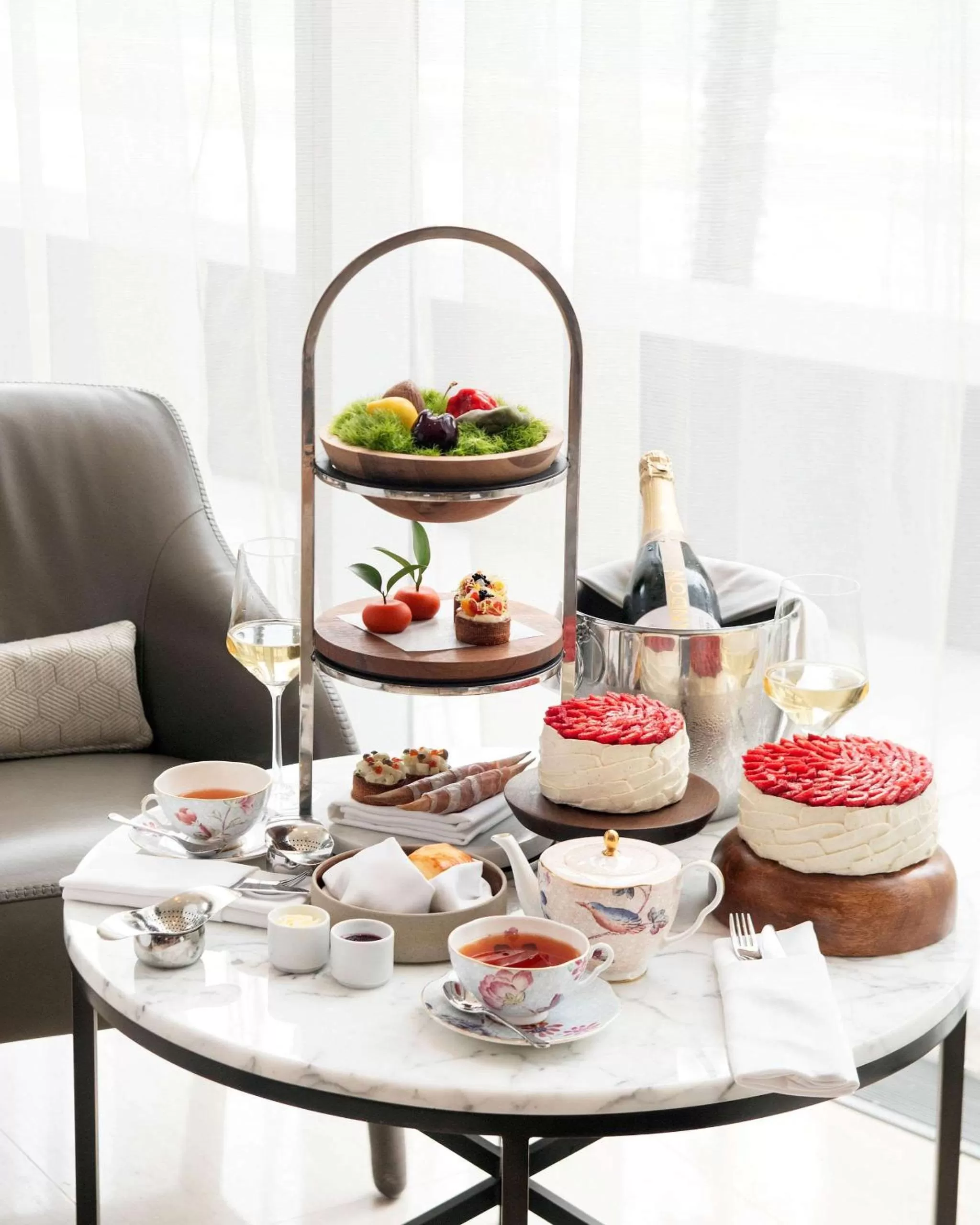 Food and drinks in Shangri-La Toronto