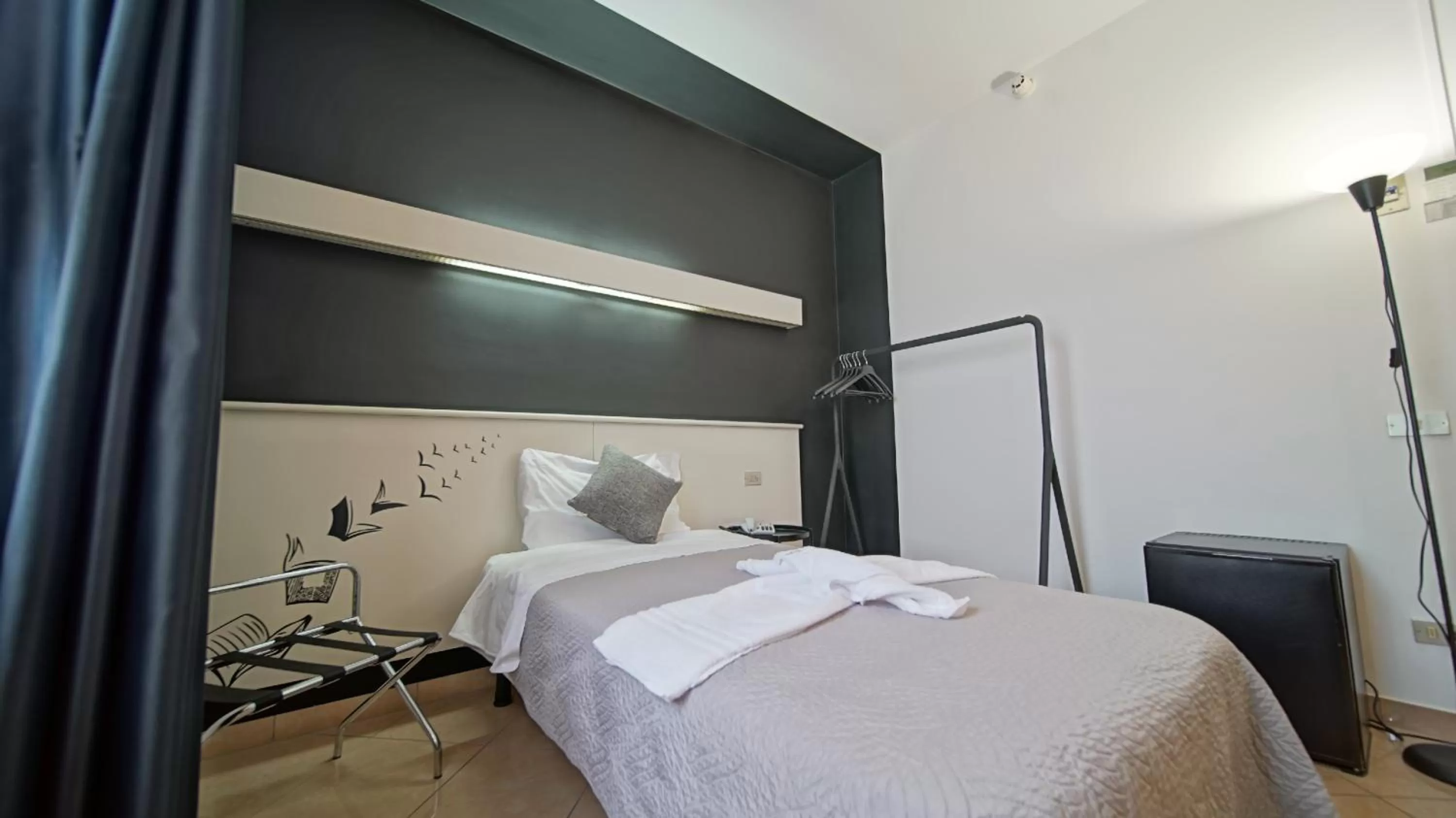 Shower, Bed in Hotel Nuovo Sole HNS