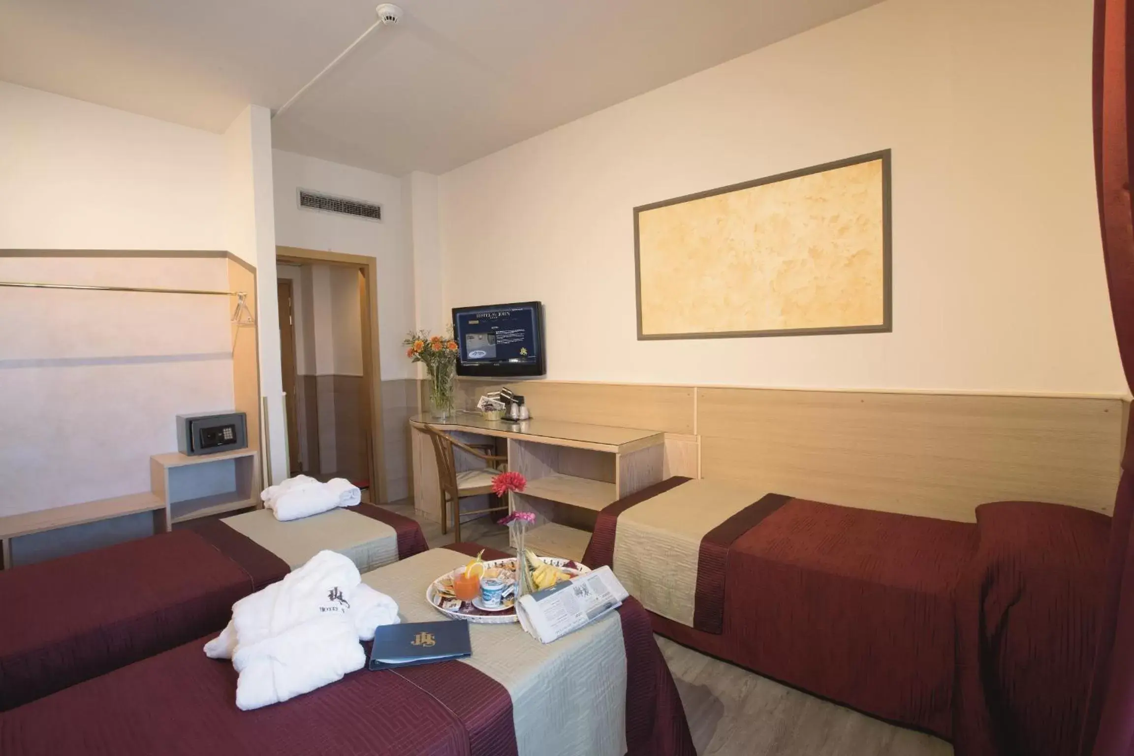 Bedroom, Room Photo in iH Hotels Milano St. John