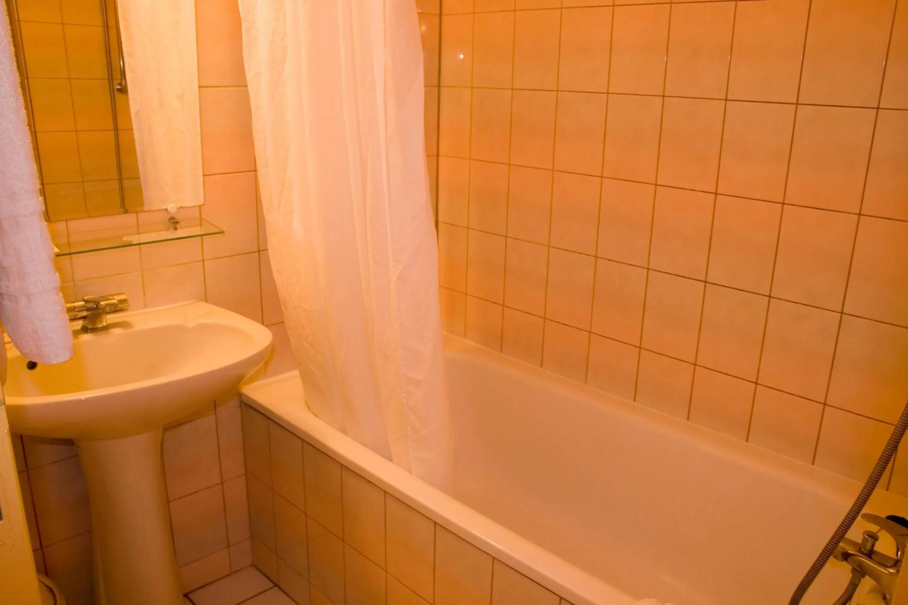 Bathroom in Hotel de L'Opéra