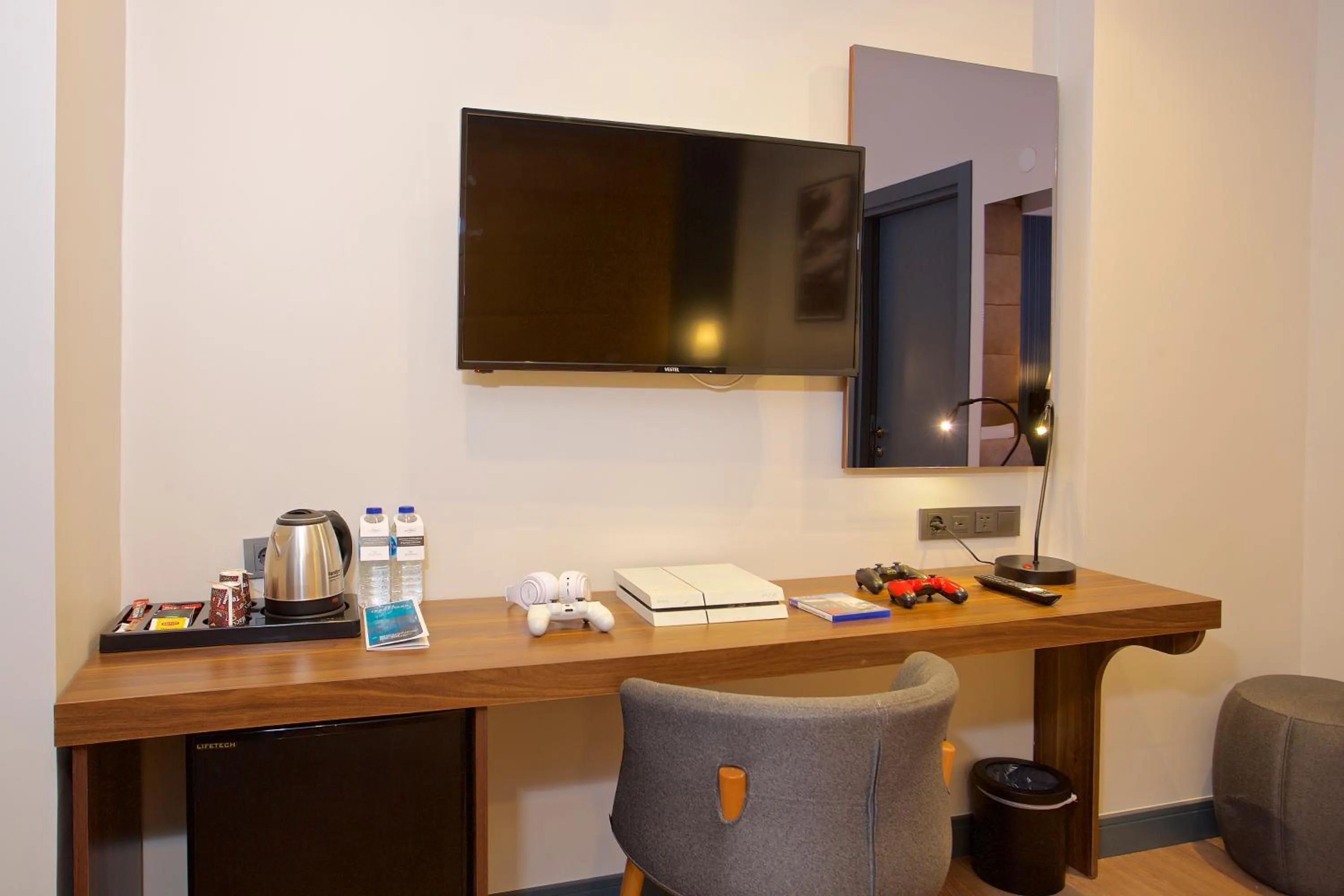 TV and multimedia in Istanbul New Airport Hotel Trademark Collection by Wyndham