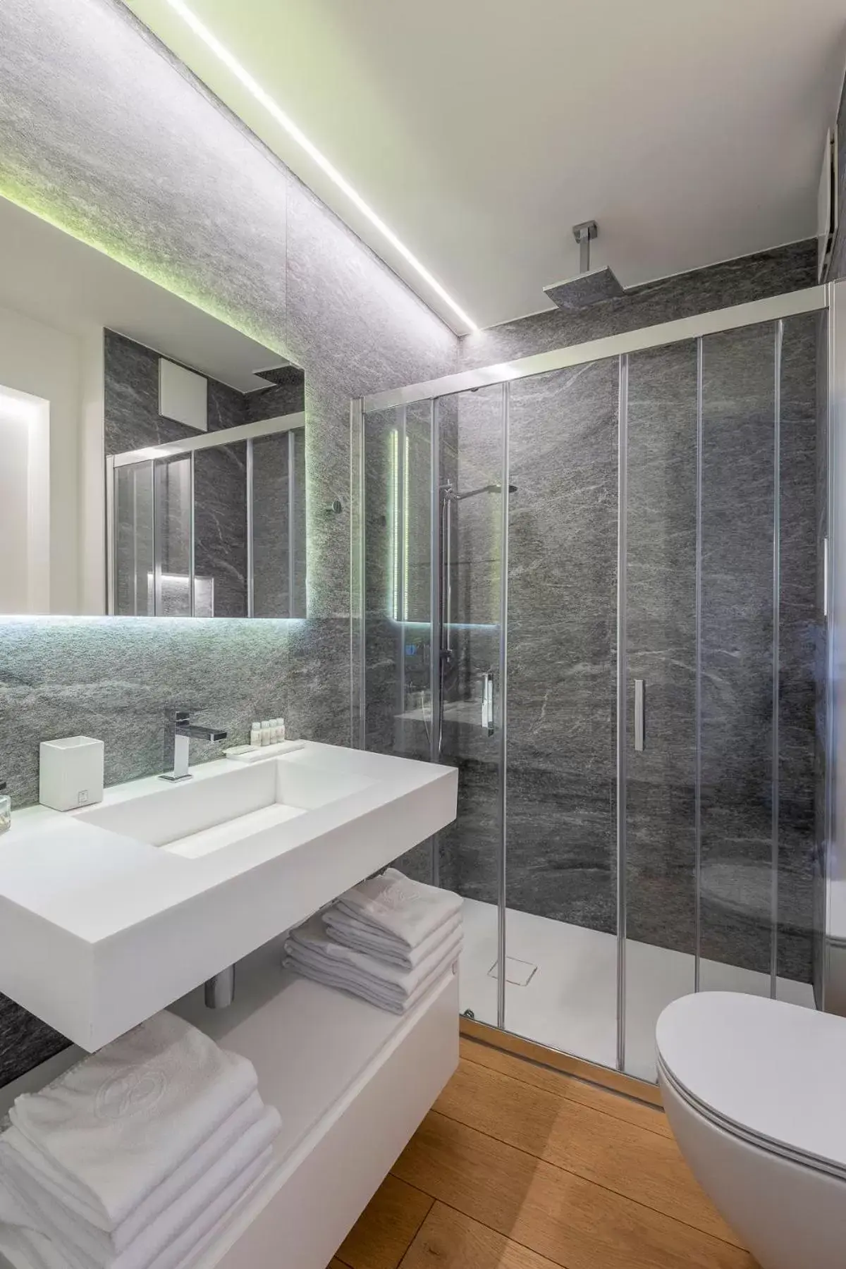 Shower, Bathroom in Sasso Boretto, Luxury Holiday Apartments