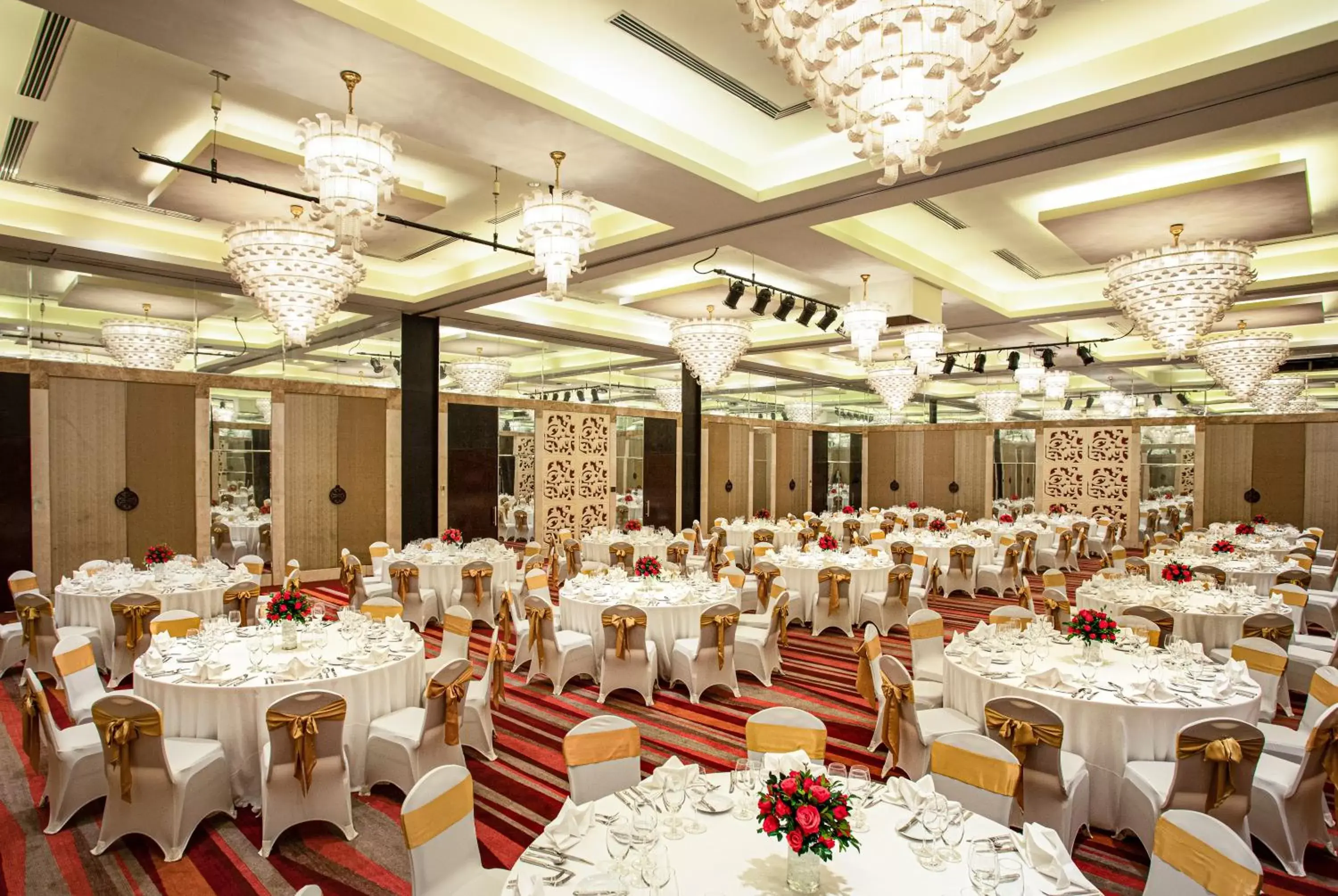 Meeting/conference room, Restaurant/Places to Eat in InterContinental Hanoi Westlake, an IHG Hotel