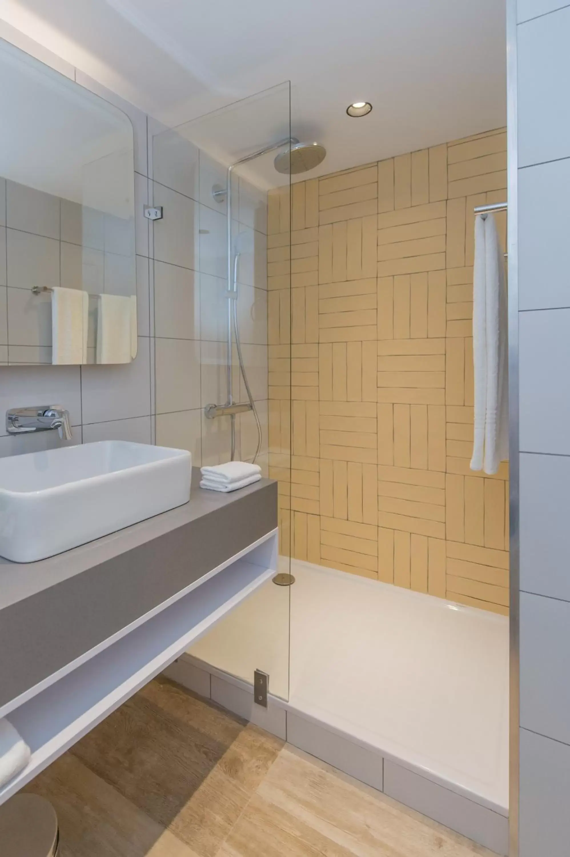 Shower, Bathroom in Holiday Inn - Lusaka, an IHG Hotel